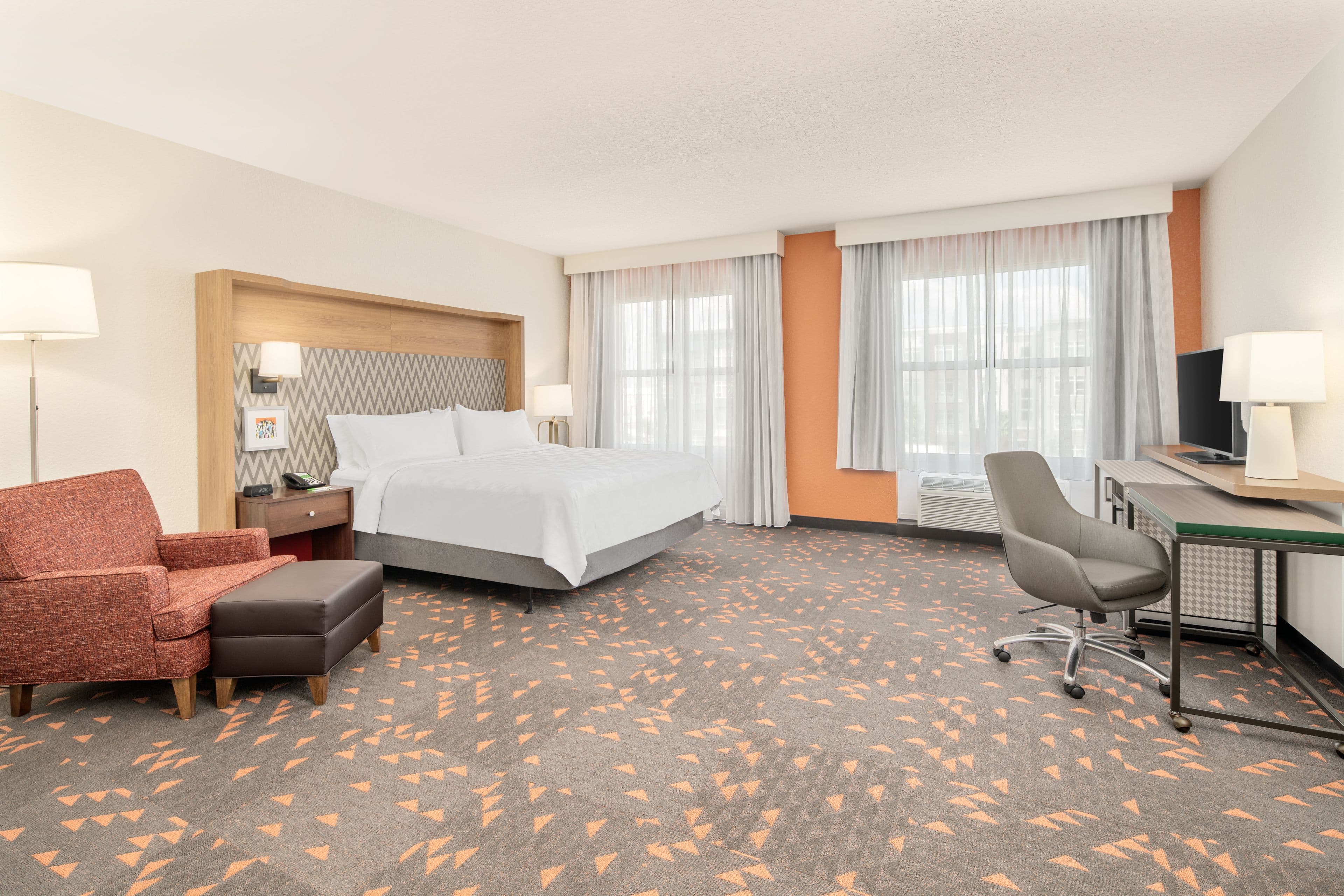 Holiday Inn & Suites Orlando I-Drive - Theme Parks — 8