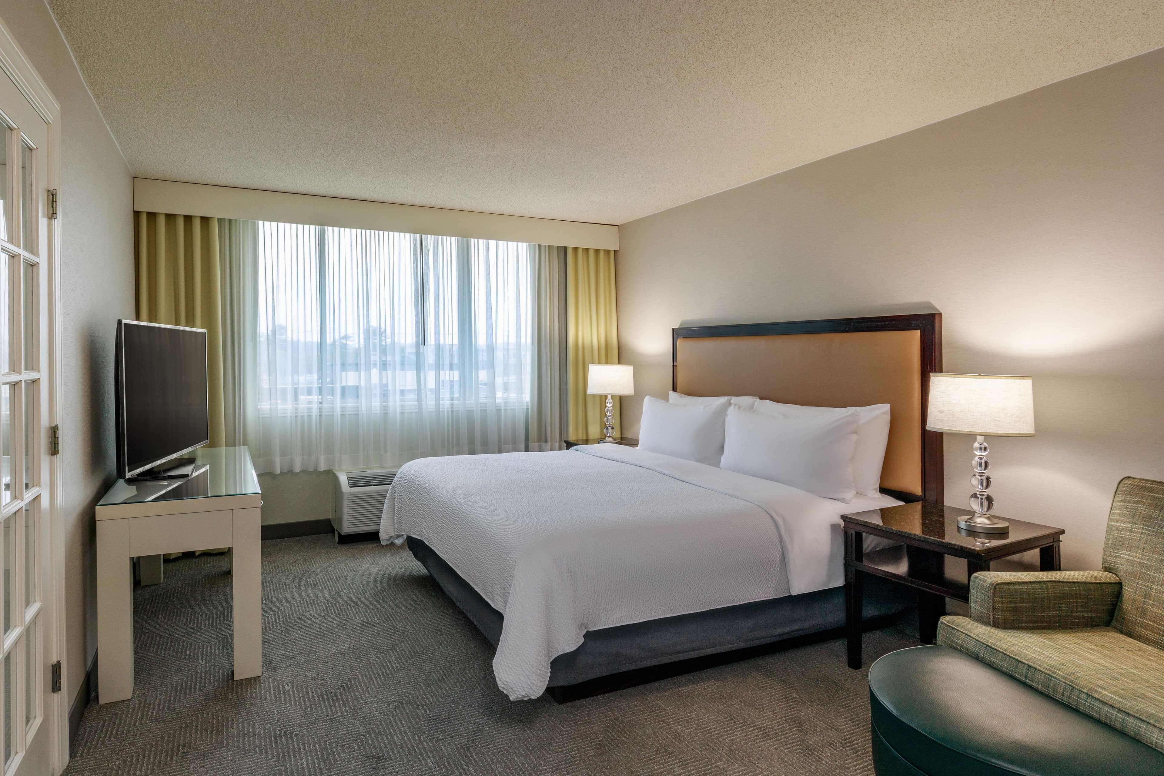 Holiday Inn & Suites Boston-Peabody — 43