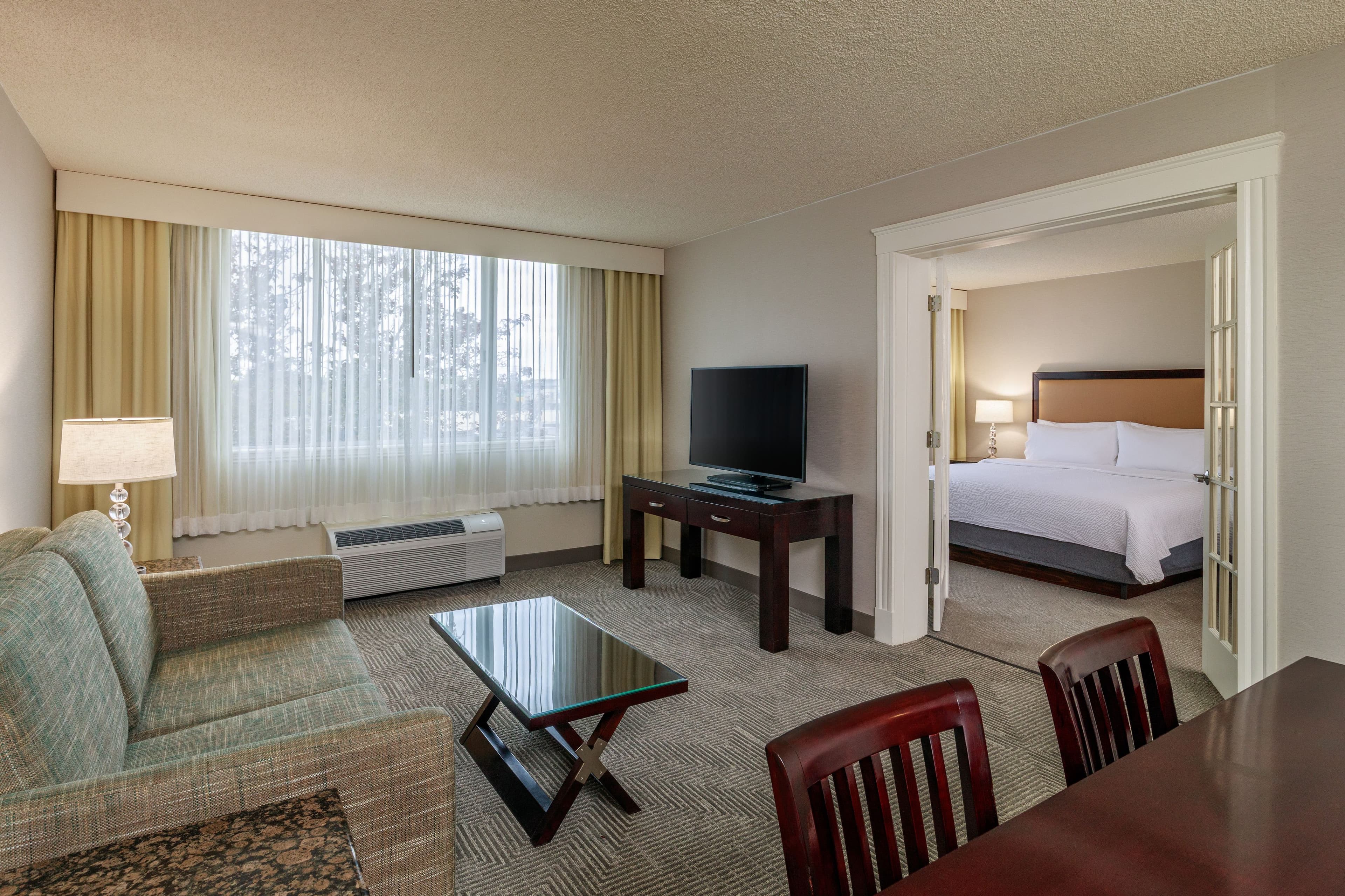 Holiday Inn & Suites Boston-Peabody — 41