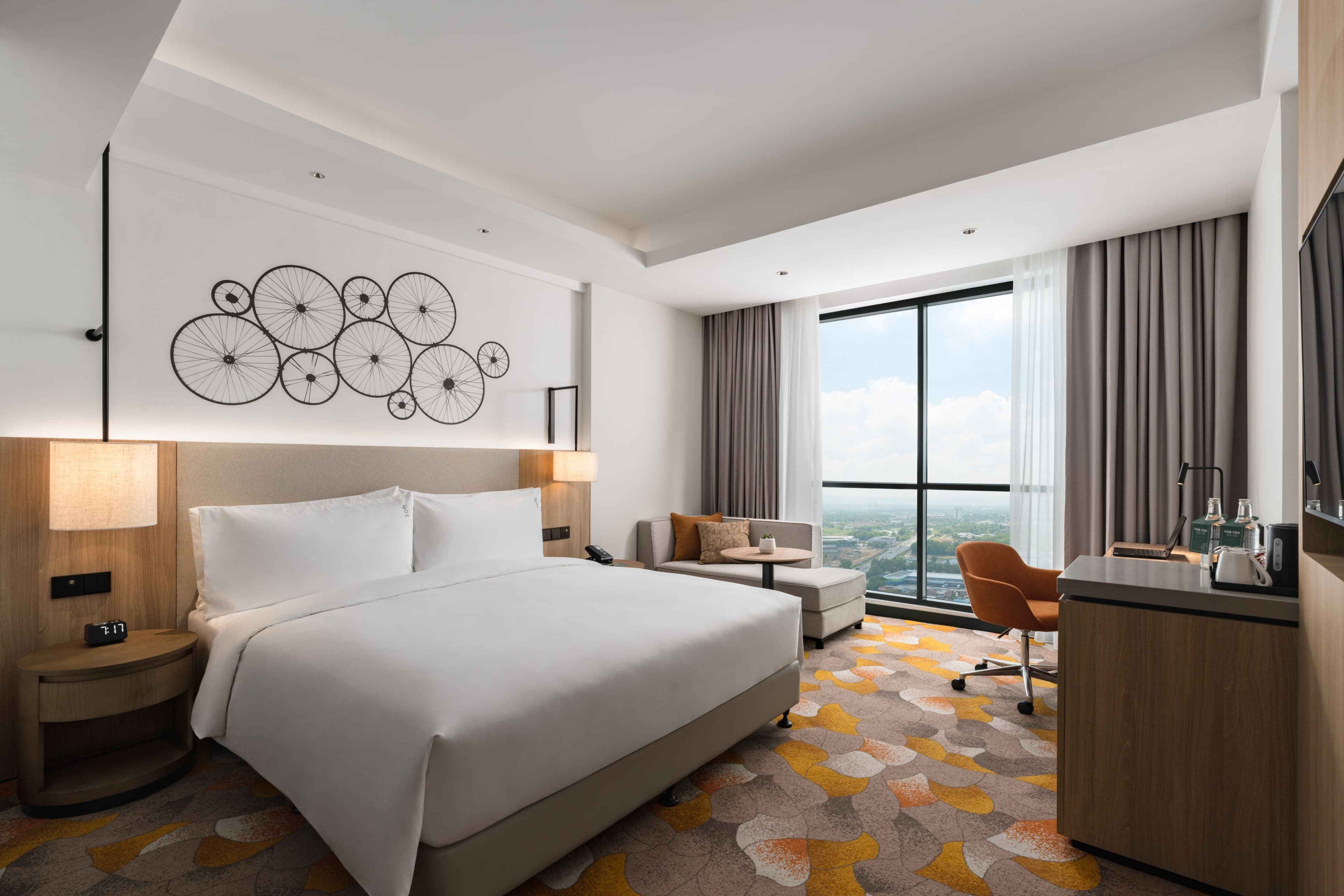 Holiday Inn & Suites Penang Prai — 7