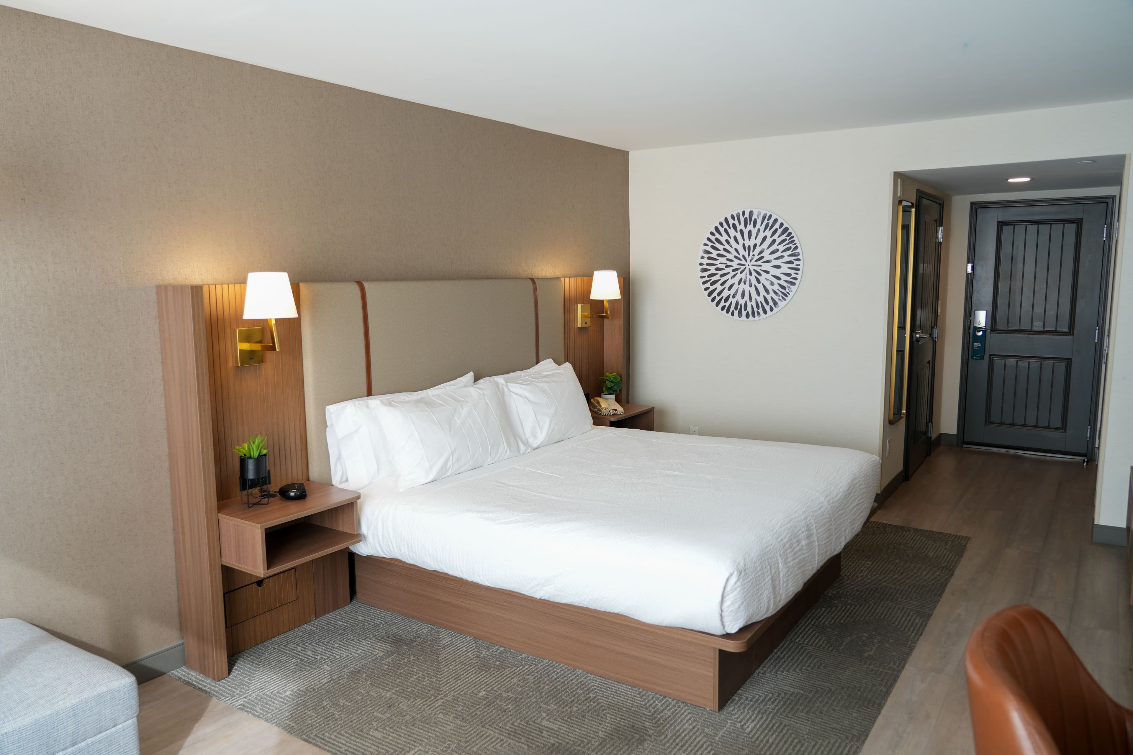 Holiday Inn & Suites Phoenix Airport — 15