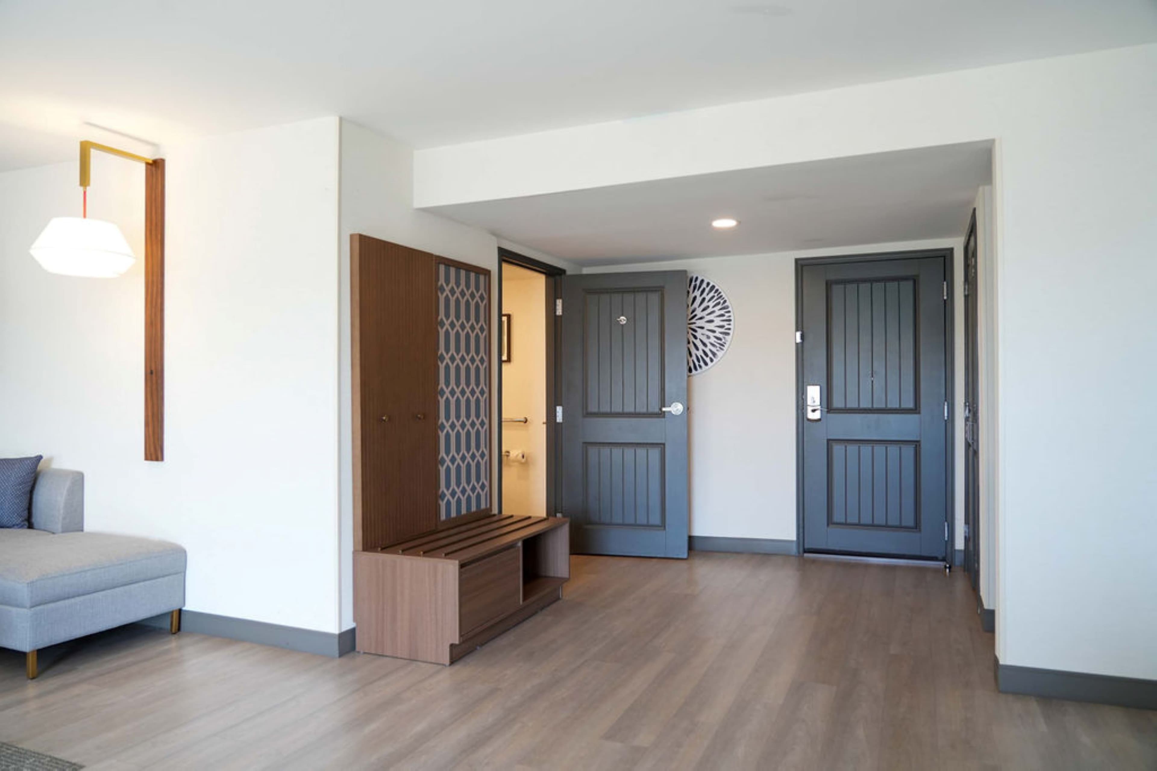 Holiday Inn & Suites Phoenix Airport — 38