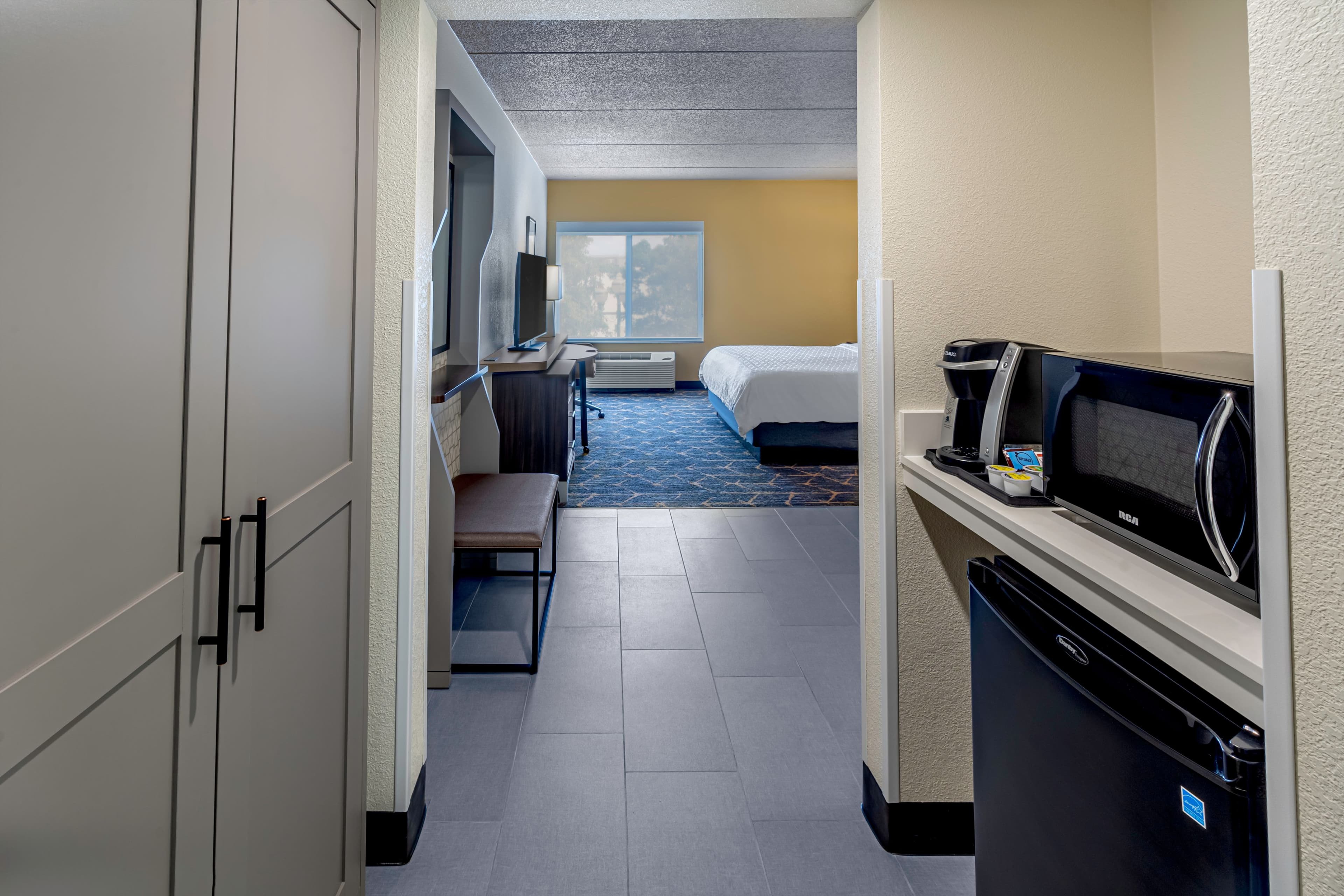 Holiday Inn & Suites Wausau-Rothschild — 7