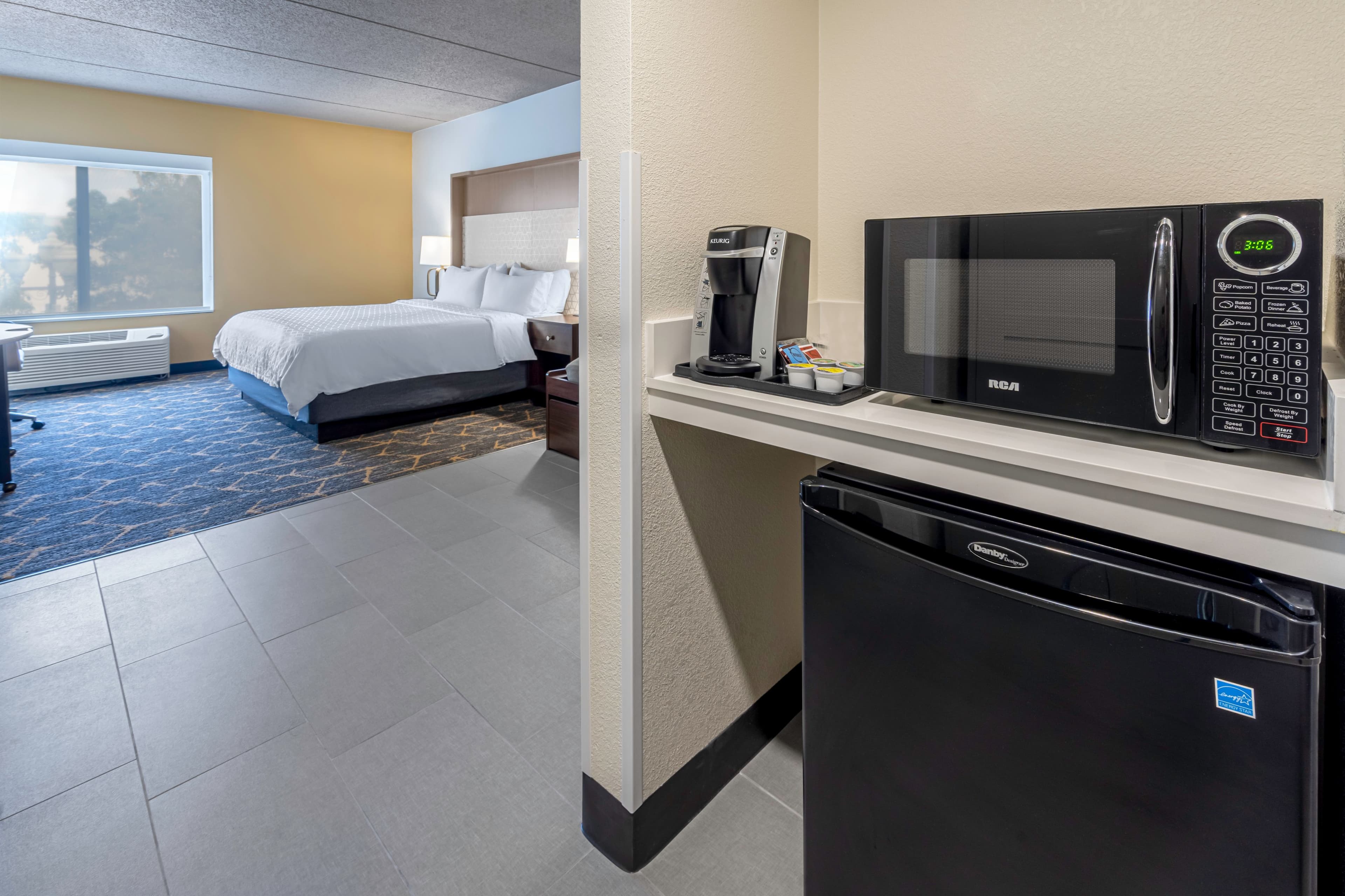 Holiday Inn & Suites Wausau-Rothschild — 9