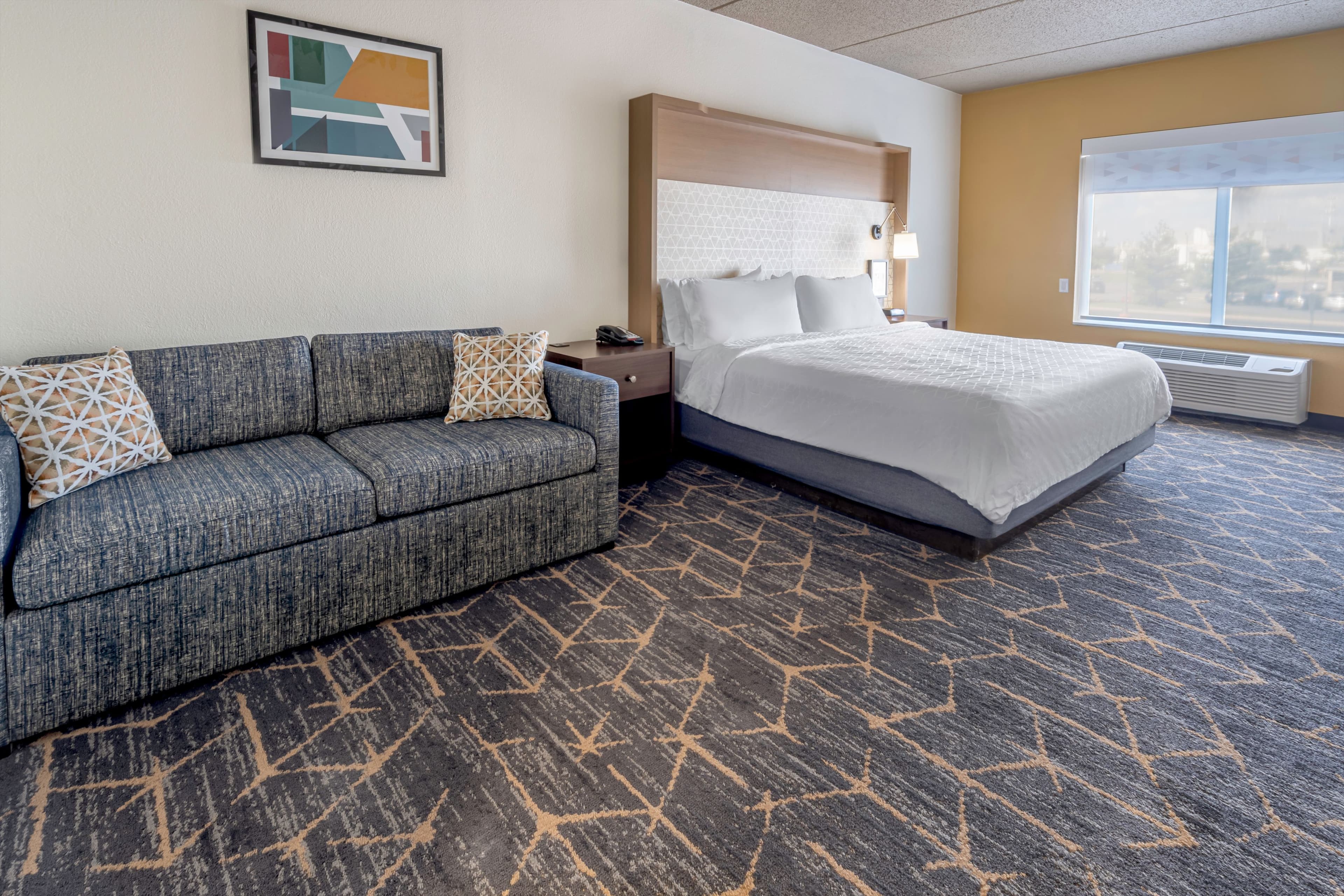 Holiday Inn & Suites Wausau-Rothschild — 16