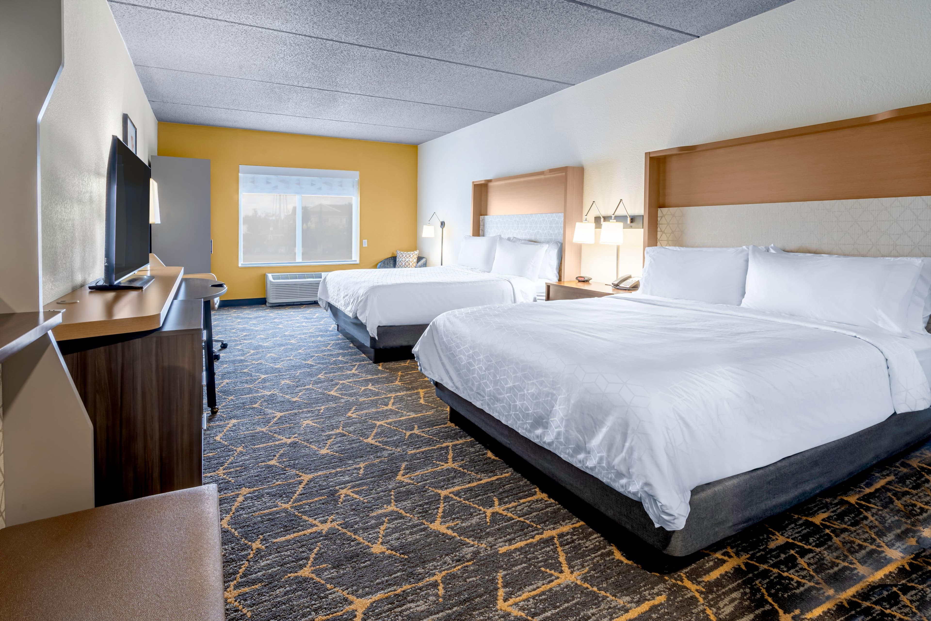 Holiday Inn & Suites Wausau-Rothschild — 28