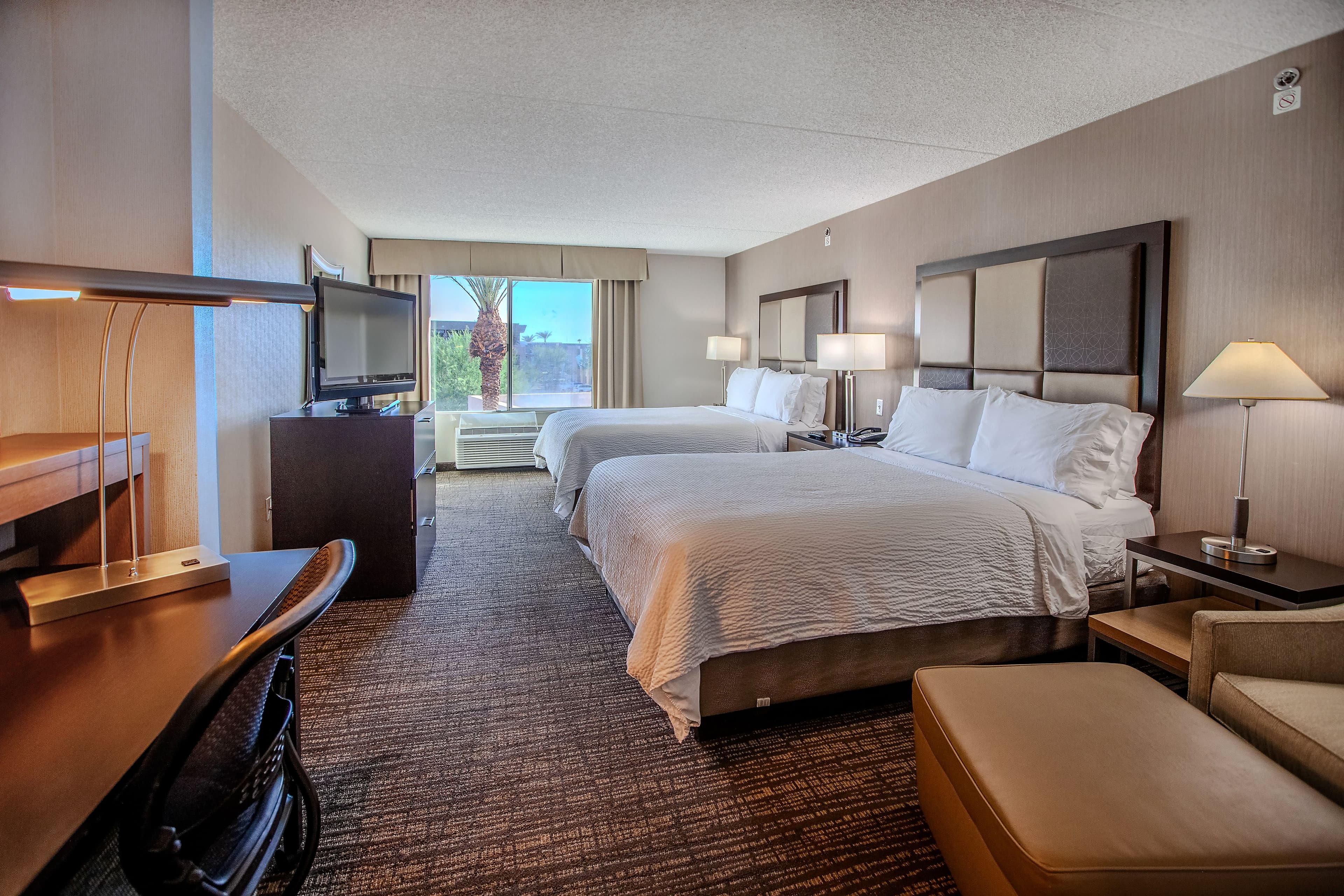 Holiday Inn & Suites Scottsdale North - Airpark — 26