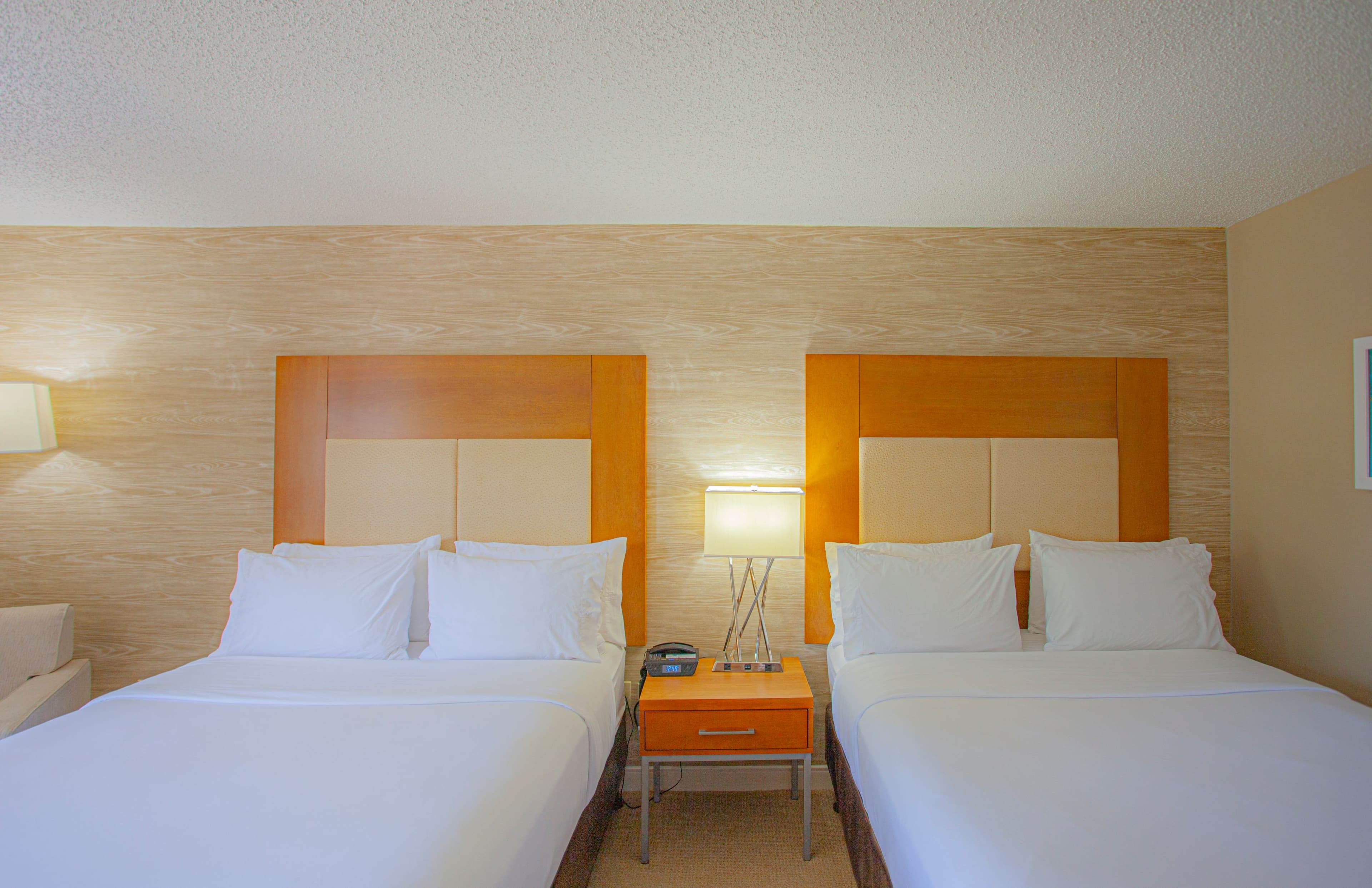 Holiday Inn & Suites SPRING - THE WOODLANDS AREA — 8