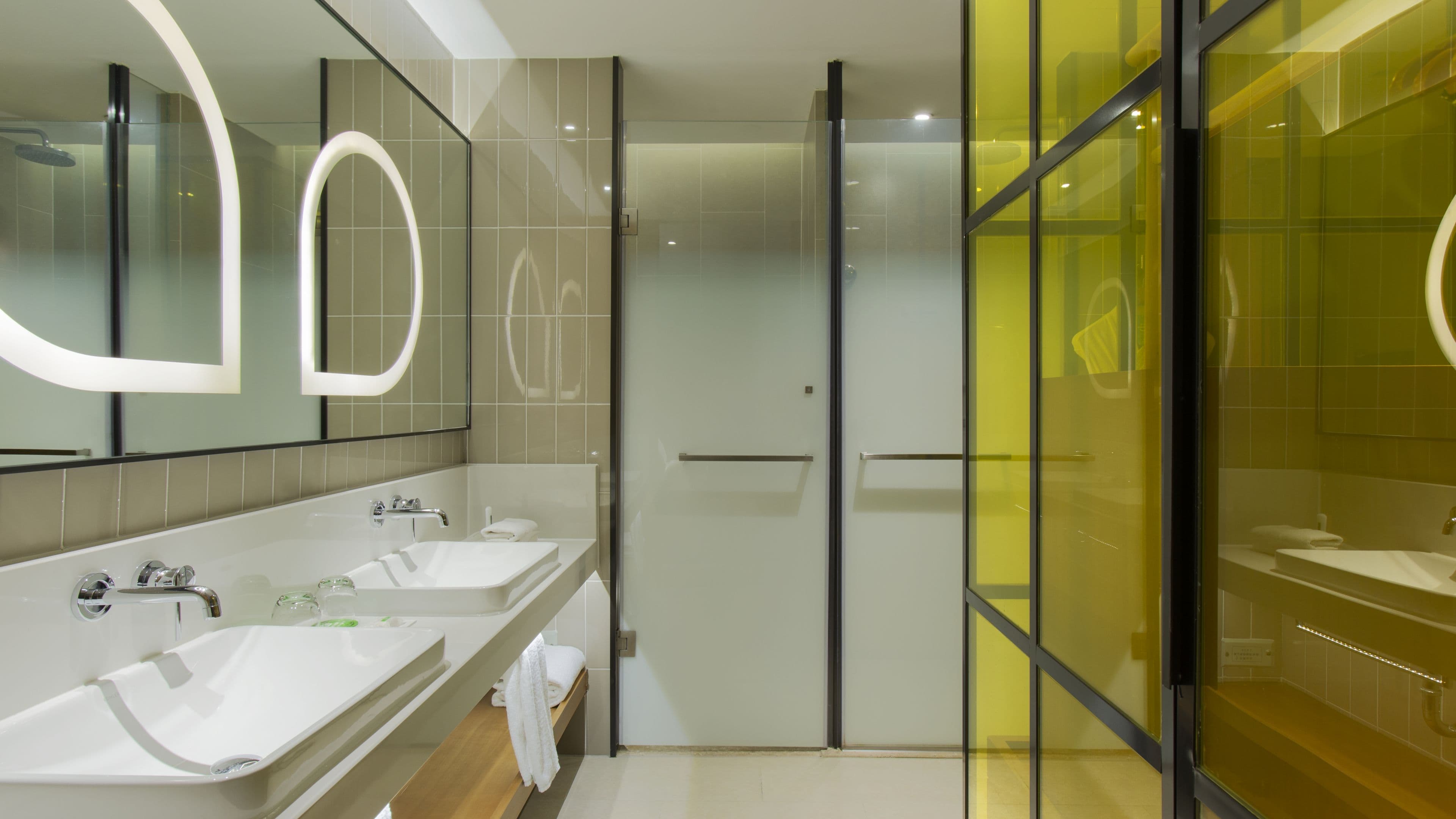 Holiday Inn & Suites Tianjin Downtown — 3