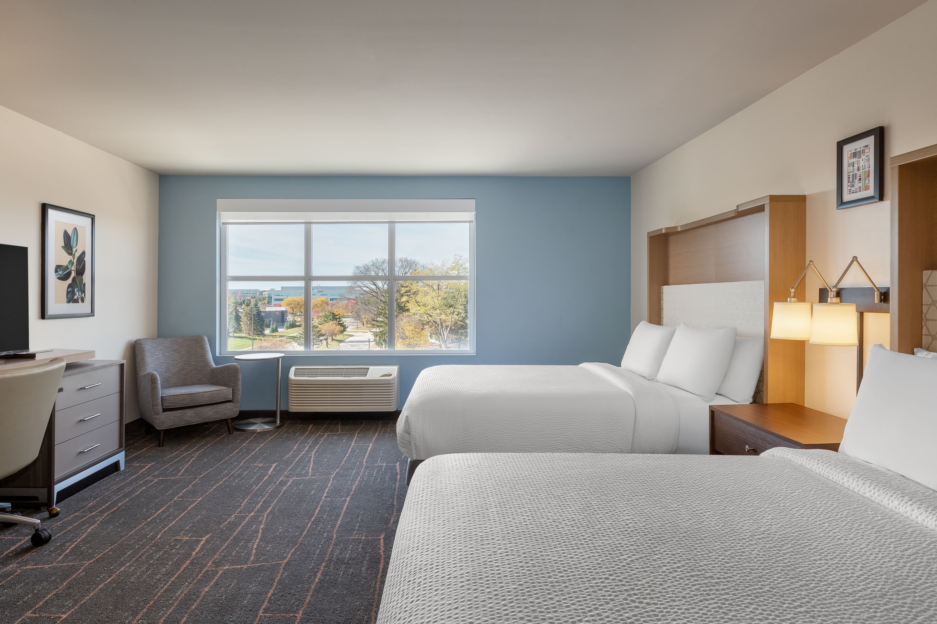 Holiday Inn & Suites Detroit - Troy — 61