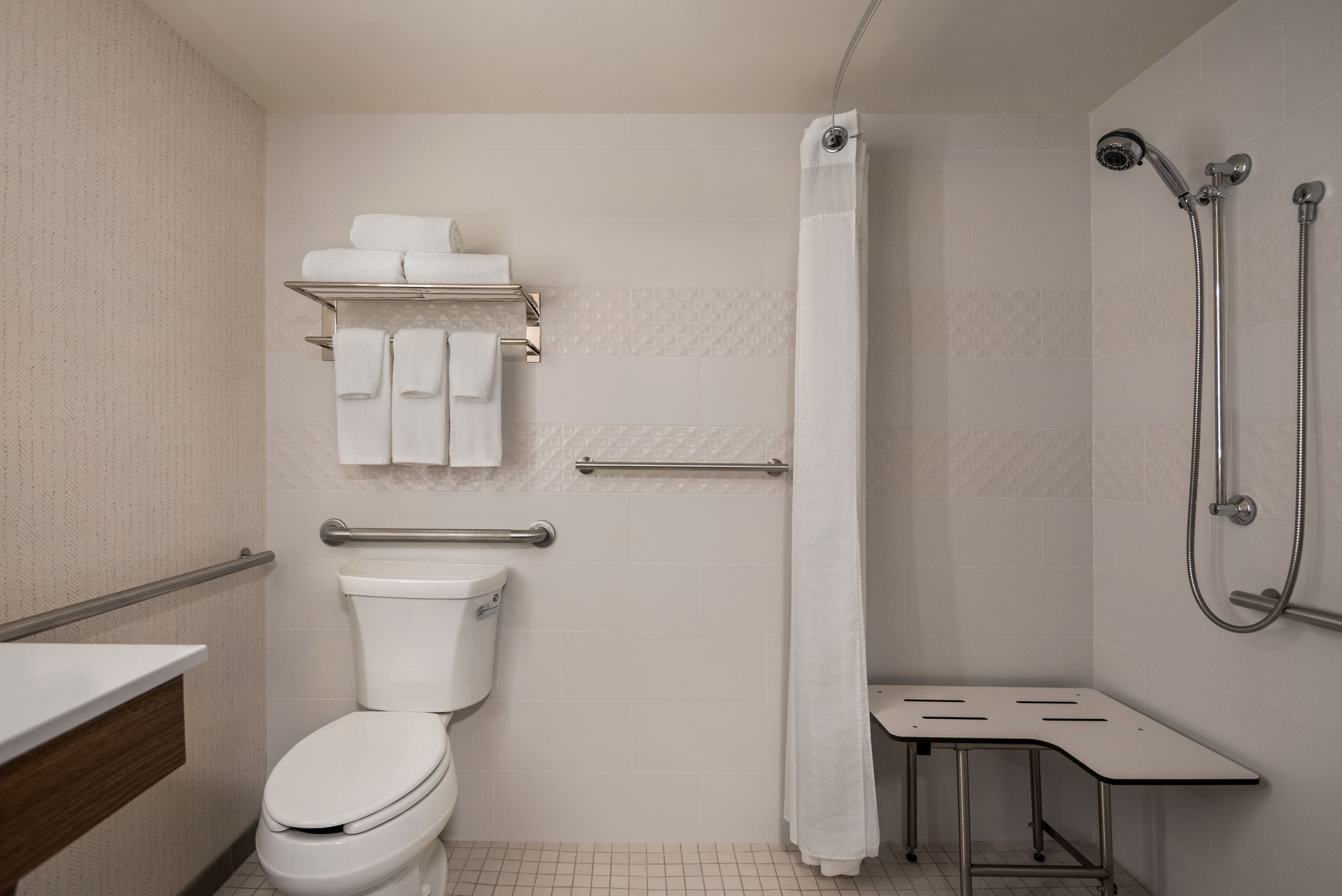 Holiday Inn & Suites Vancouver Downtown — 48