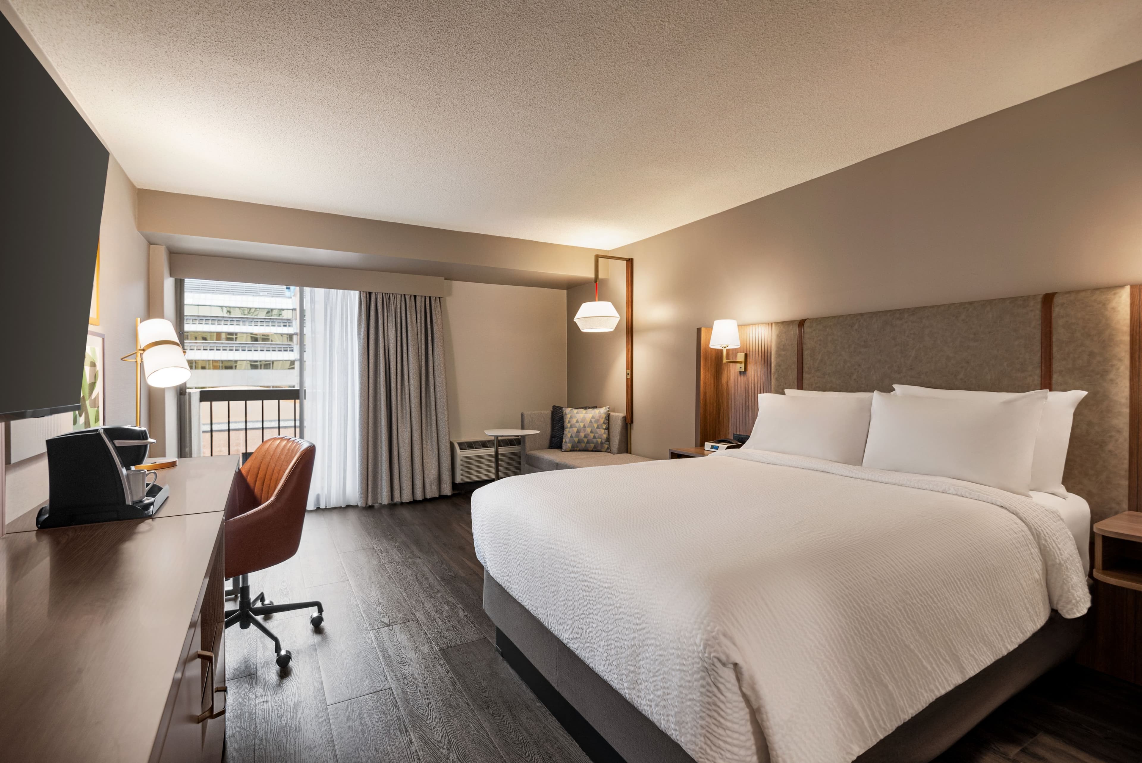 Holiday Inn & Suites Vancouver Downtown — 45