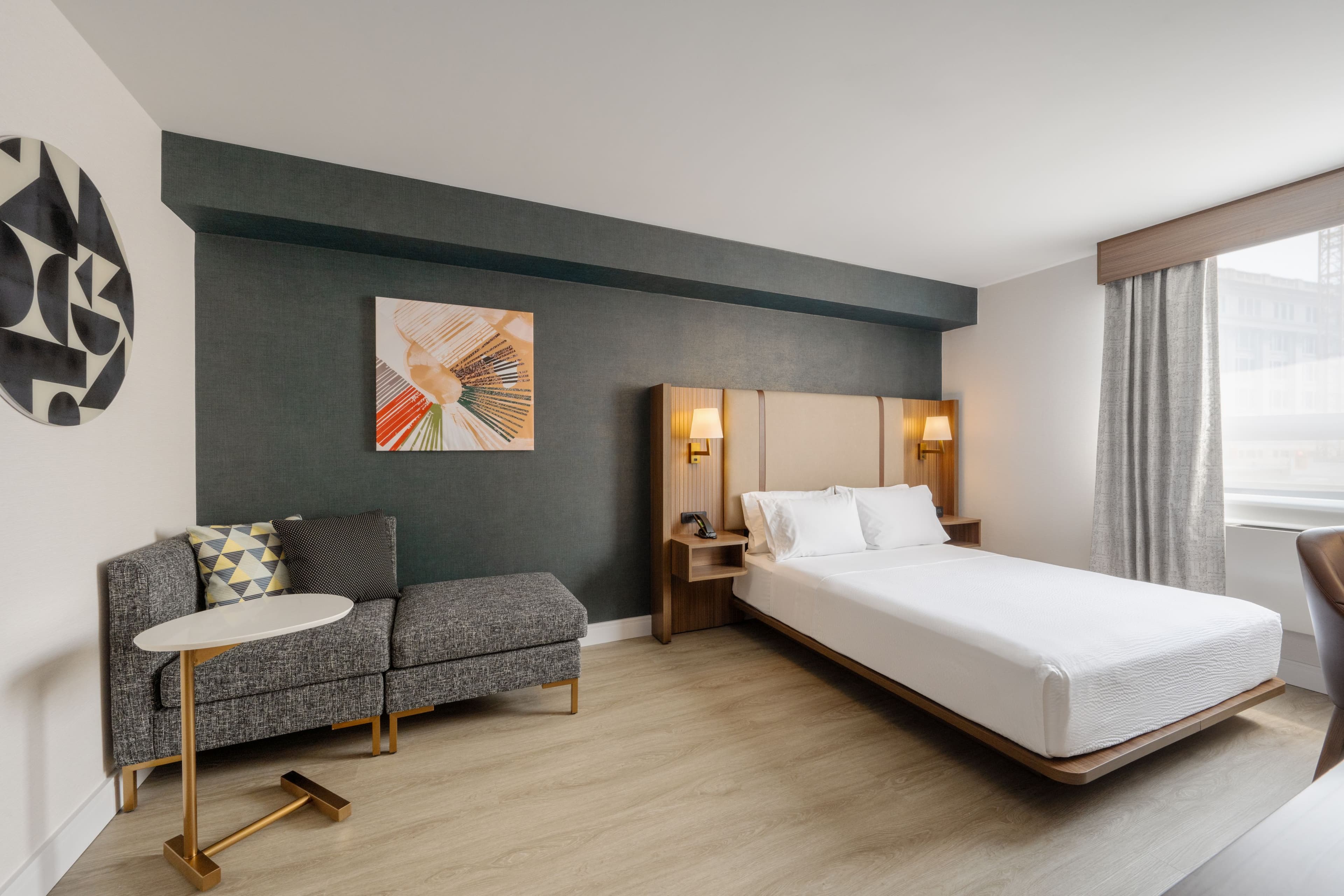 Holiday Inn & Suites Winnipeg-Downtown — 21