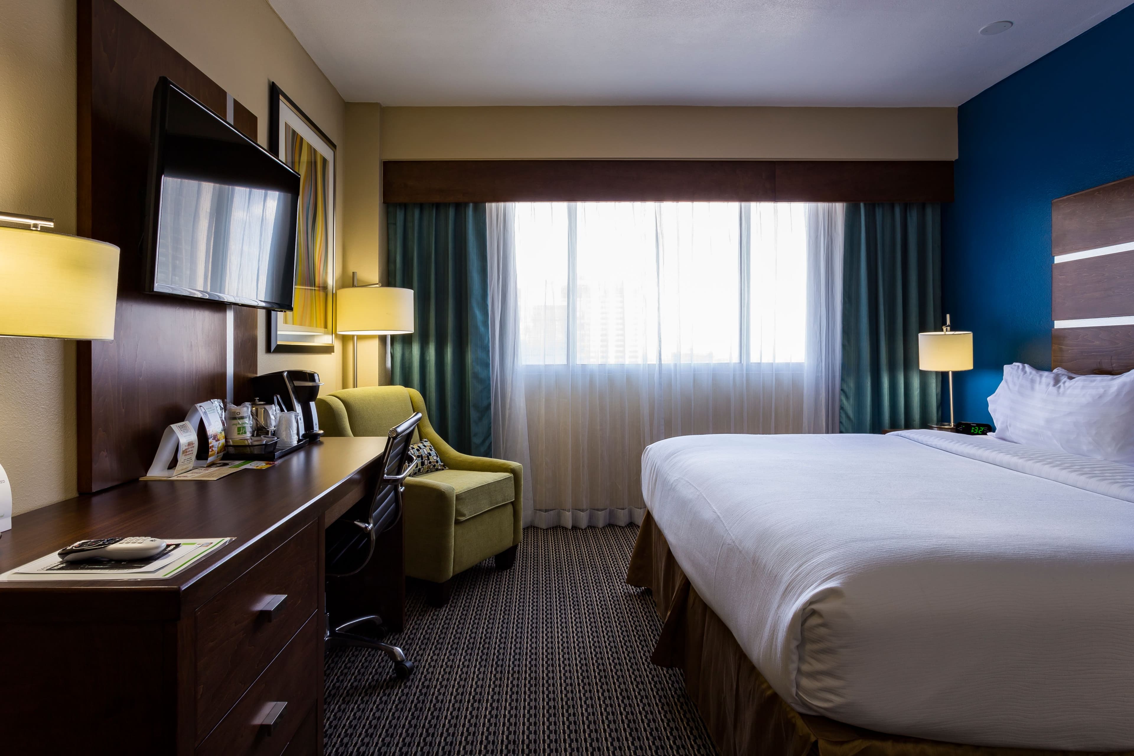 Holiday Inn Houston Downtown — 11