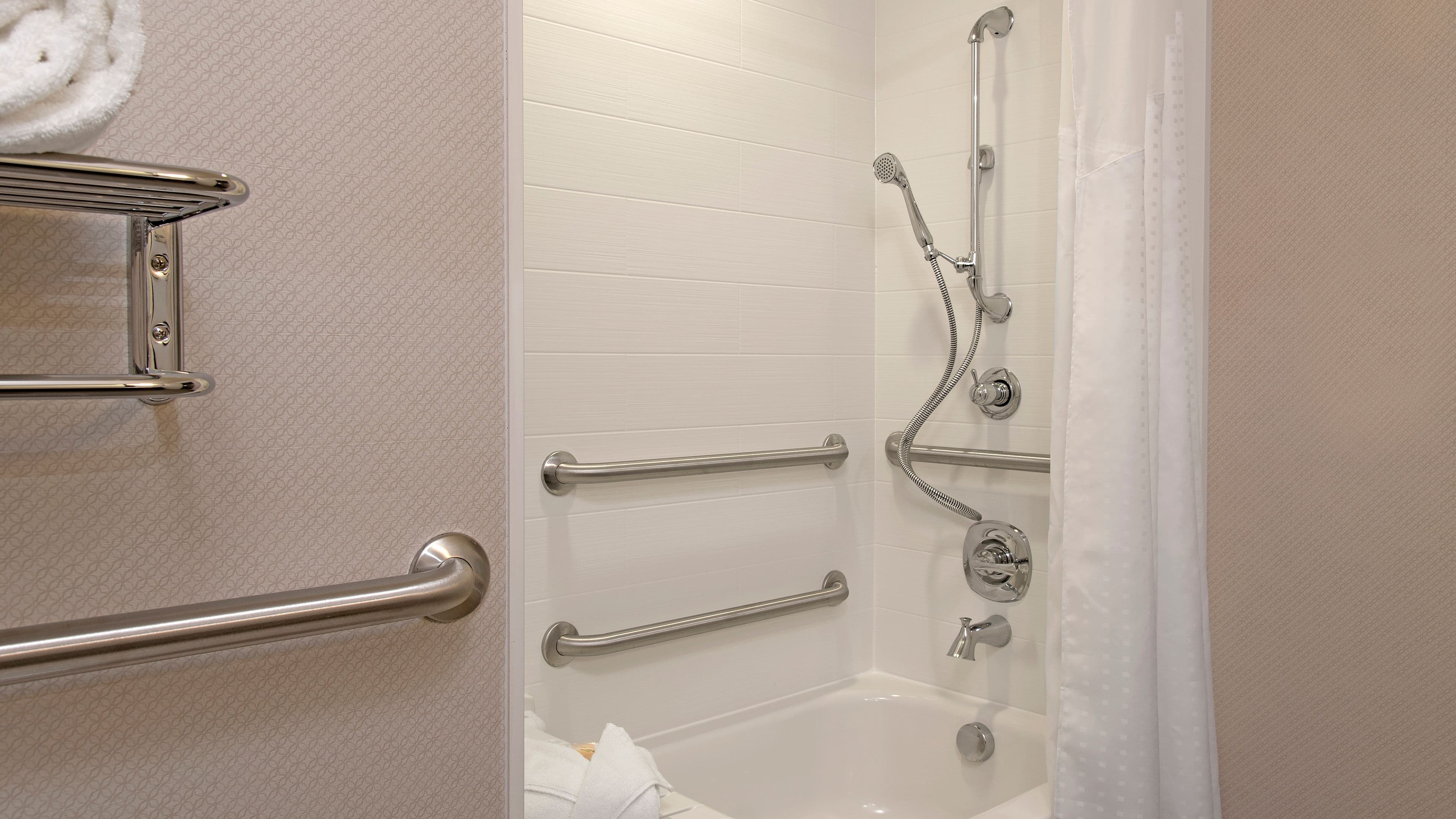 Holiday Inn Indianapolis Airport — 30