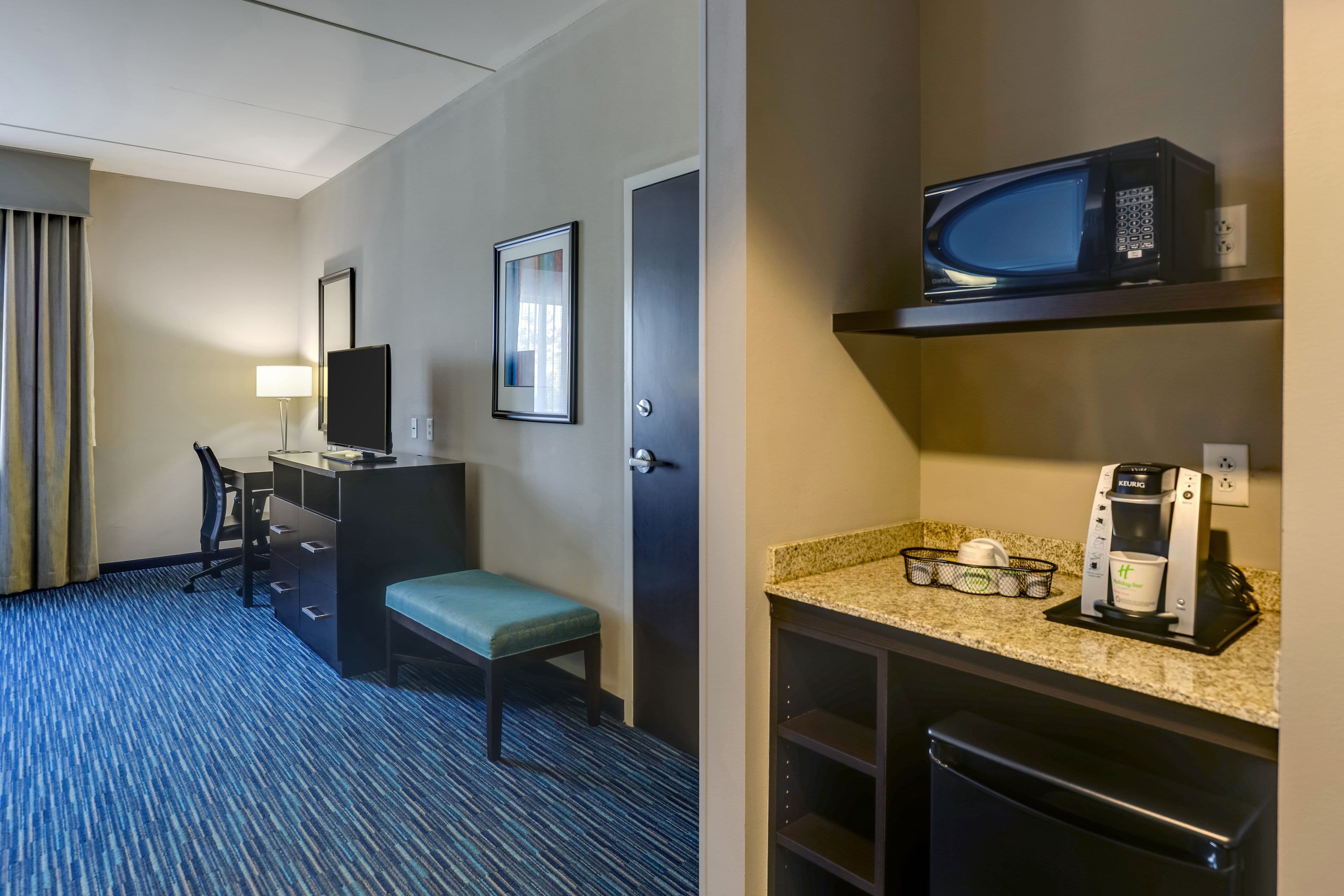 Holiday Inn Indianapolis Airport - Image 3
