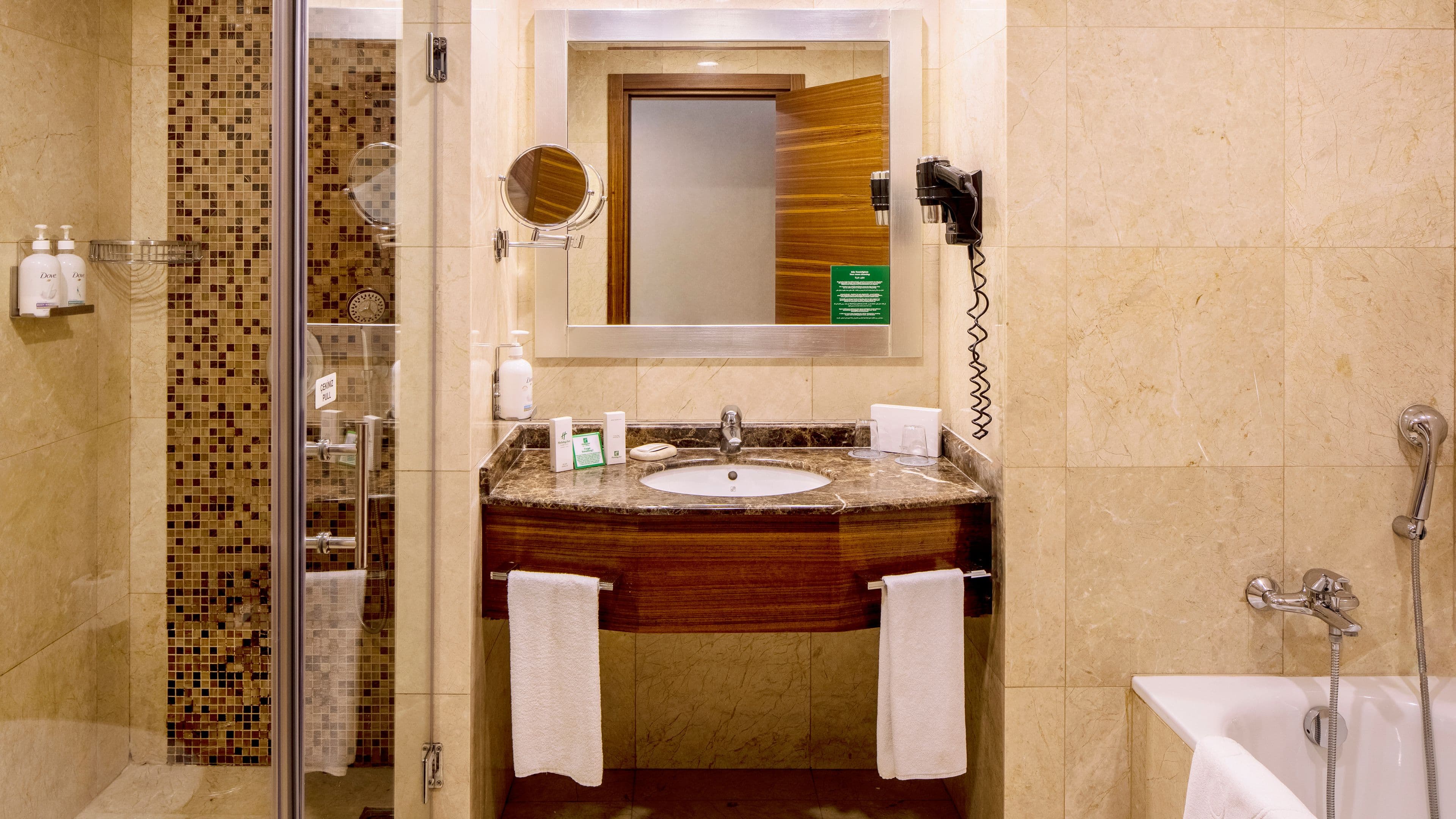 Holiday Inn Istanbul - Sisli - Image 2
