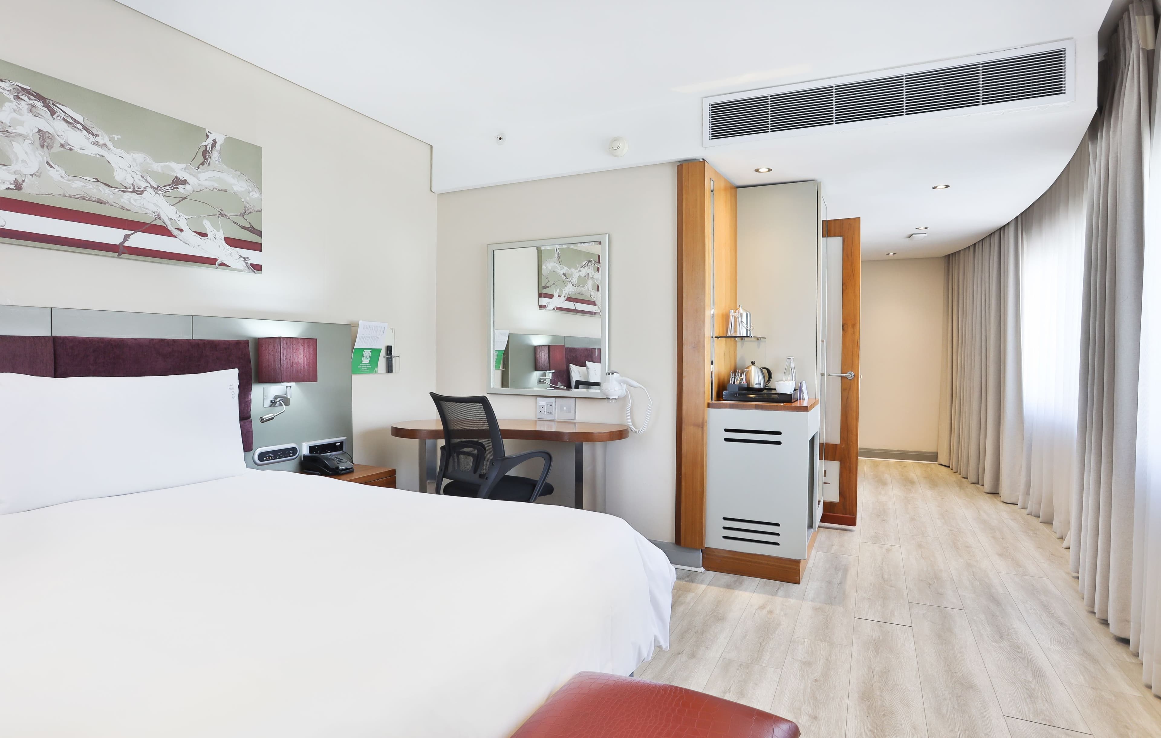 Holiday Inn Johannesburg - Rosebank — 5