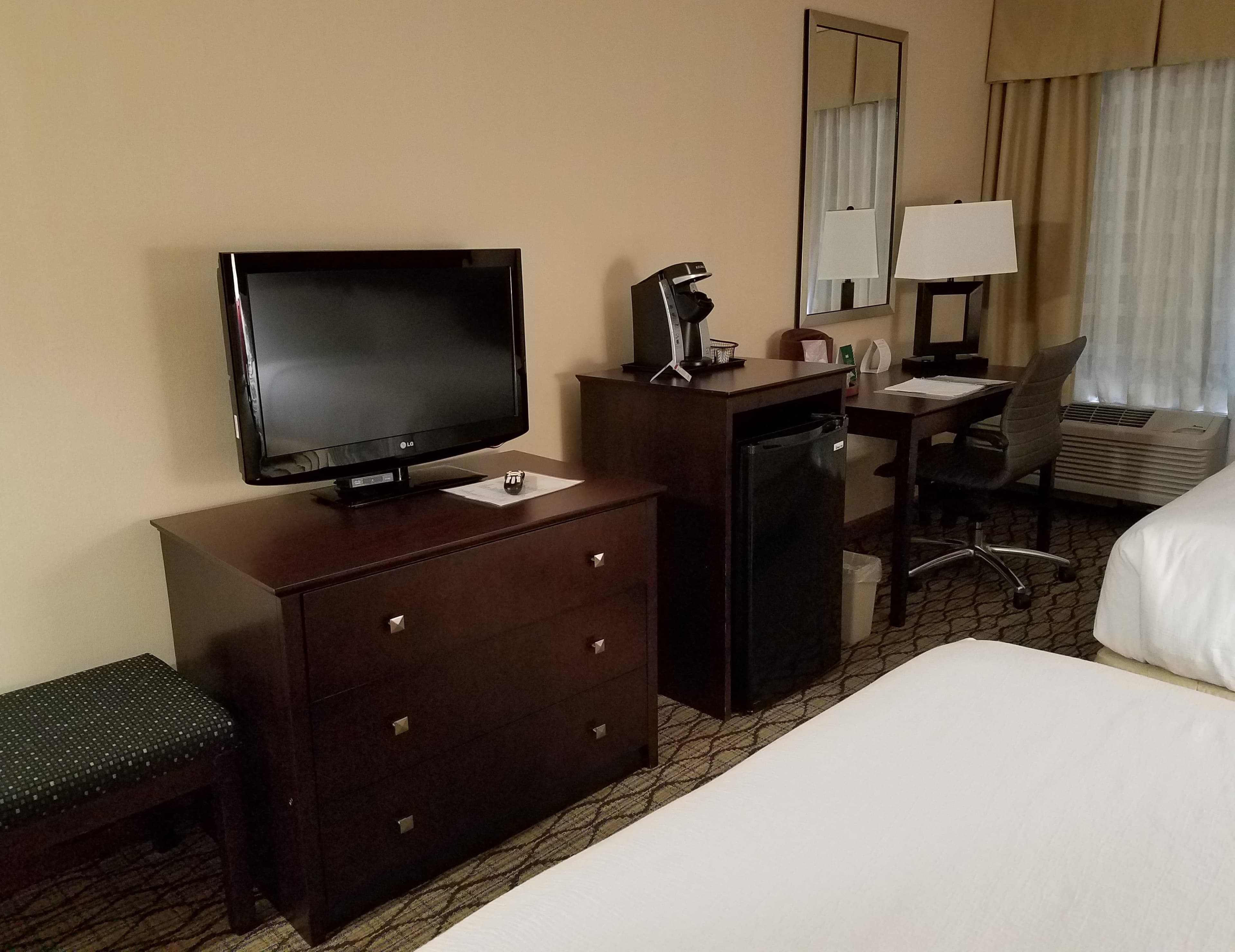 Holiday Inn Johnson City - Image 2