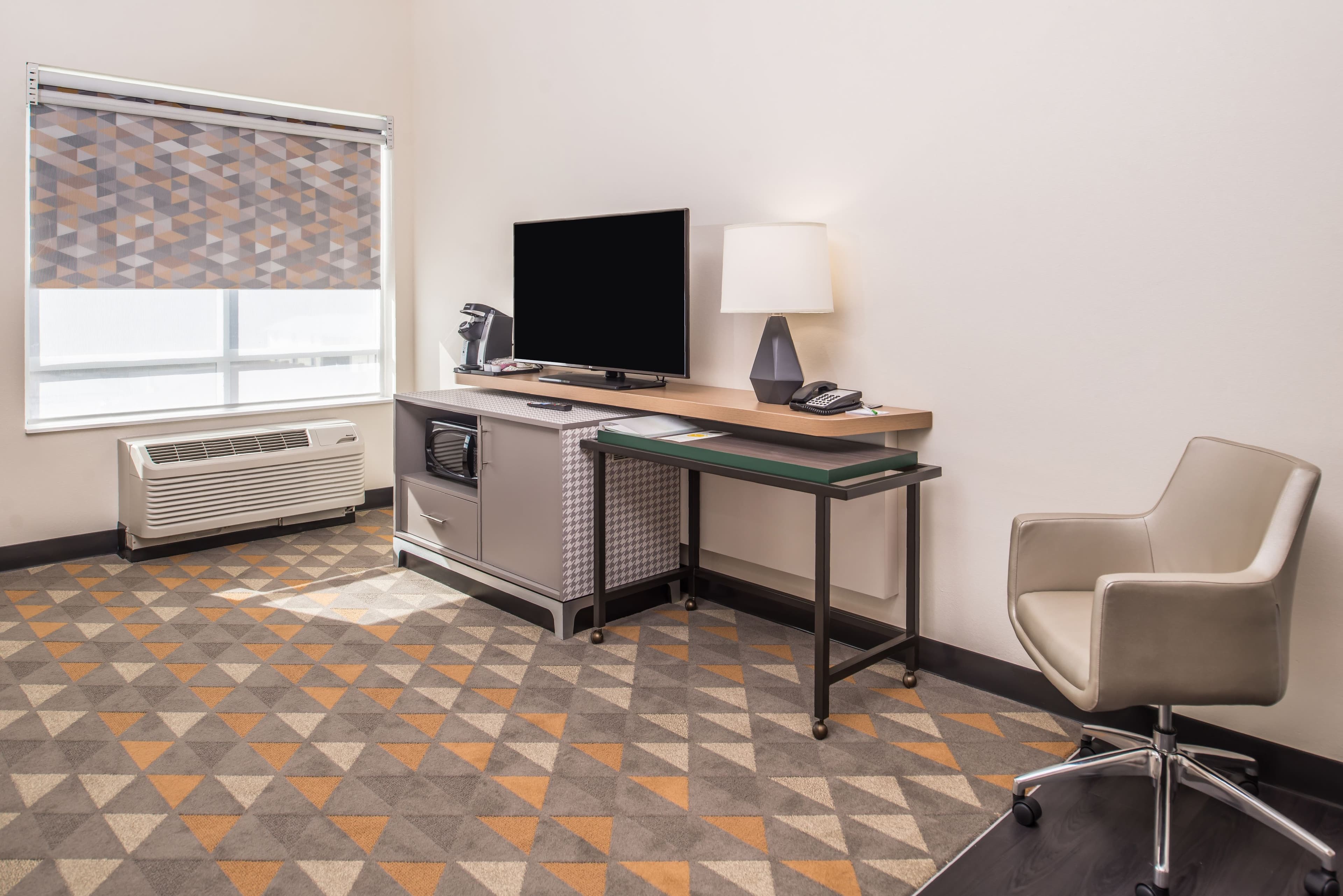 Holiday Inn Joplin — 16