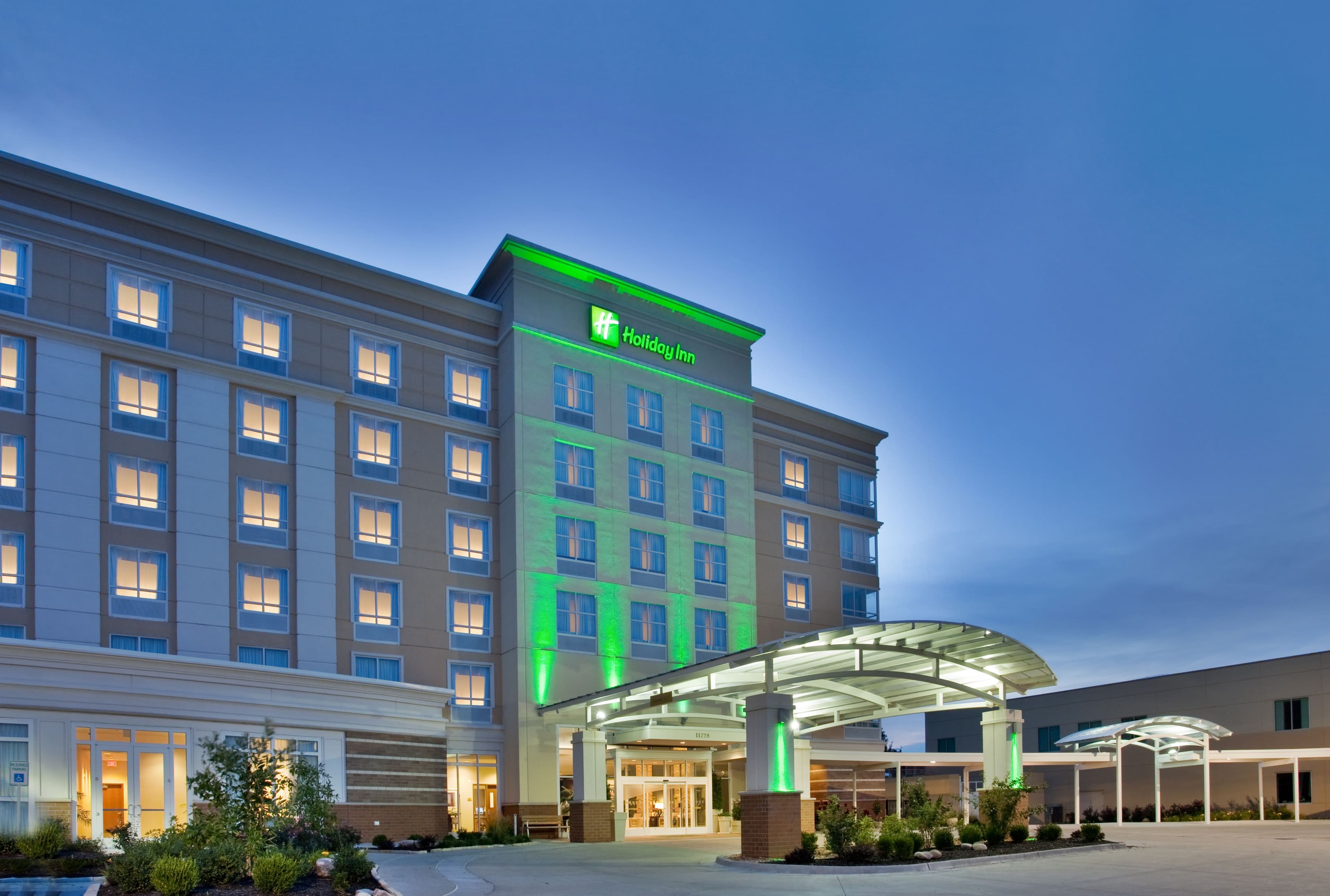 Holiday Inn Kansas City Airport - Image 1