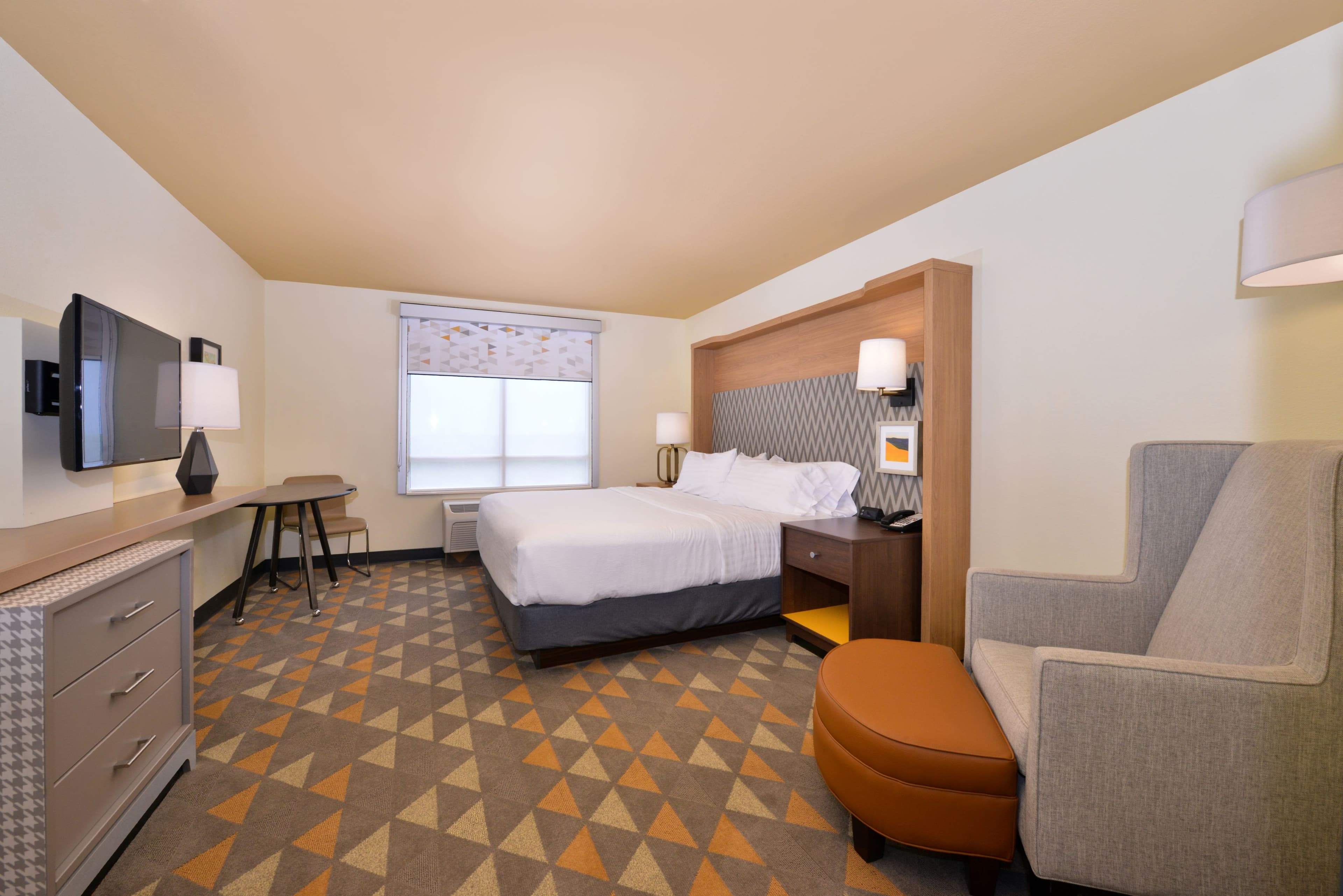 Holiday Inn Kansas City Airport - Image 4