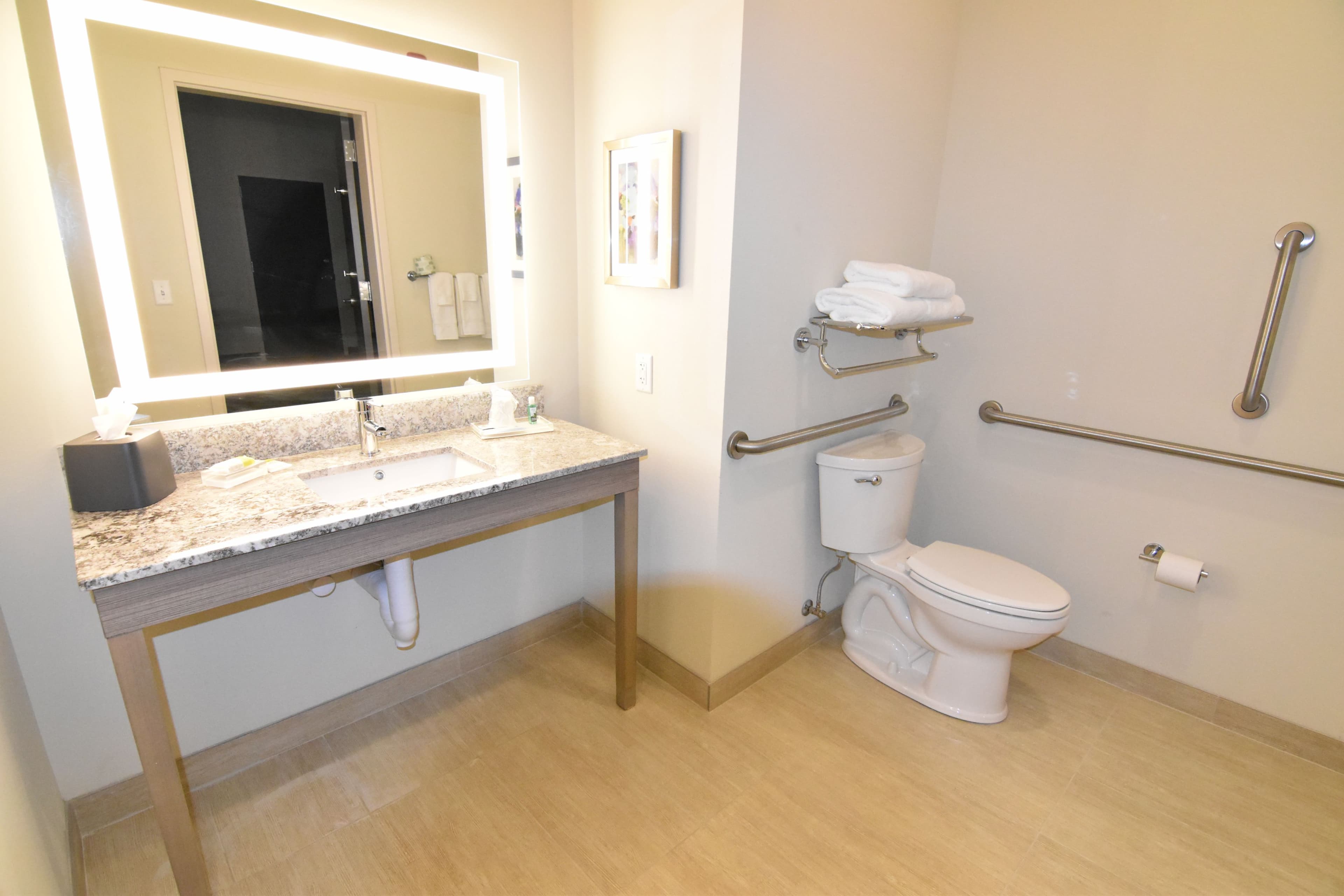 Holiday Inn Kansas City - Northeast — 3