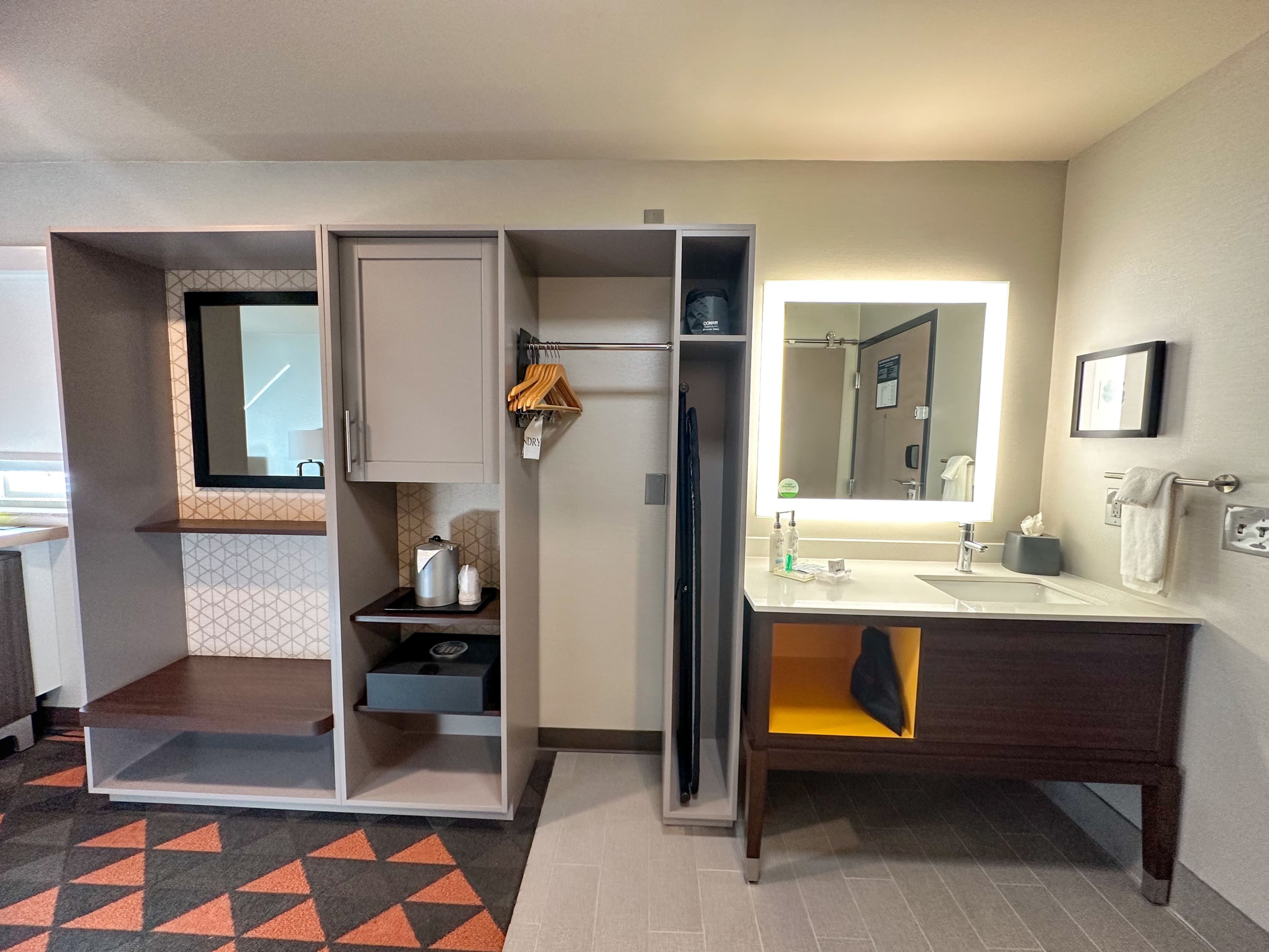 Holiday Inn Kansas City - Downtown - Image 4
