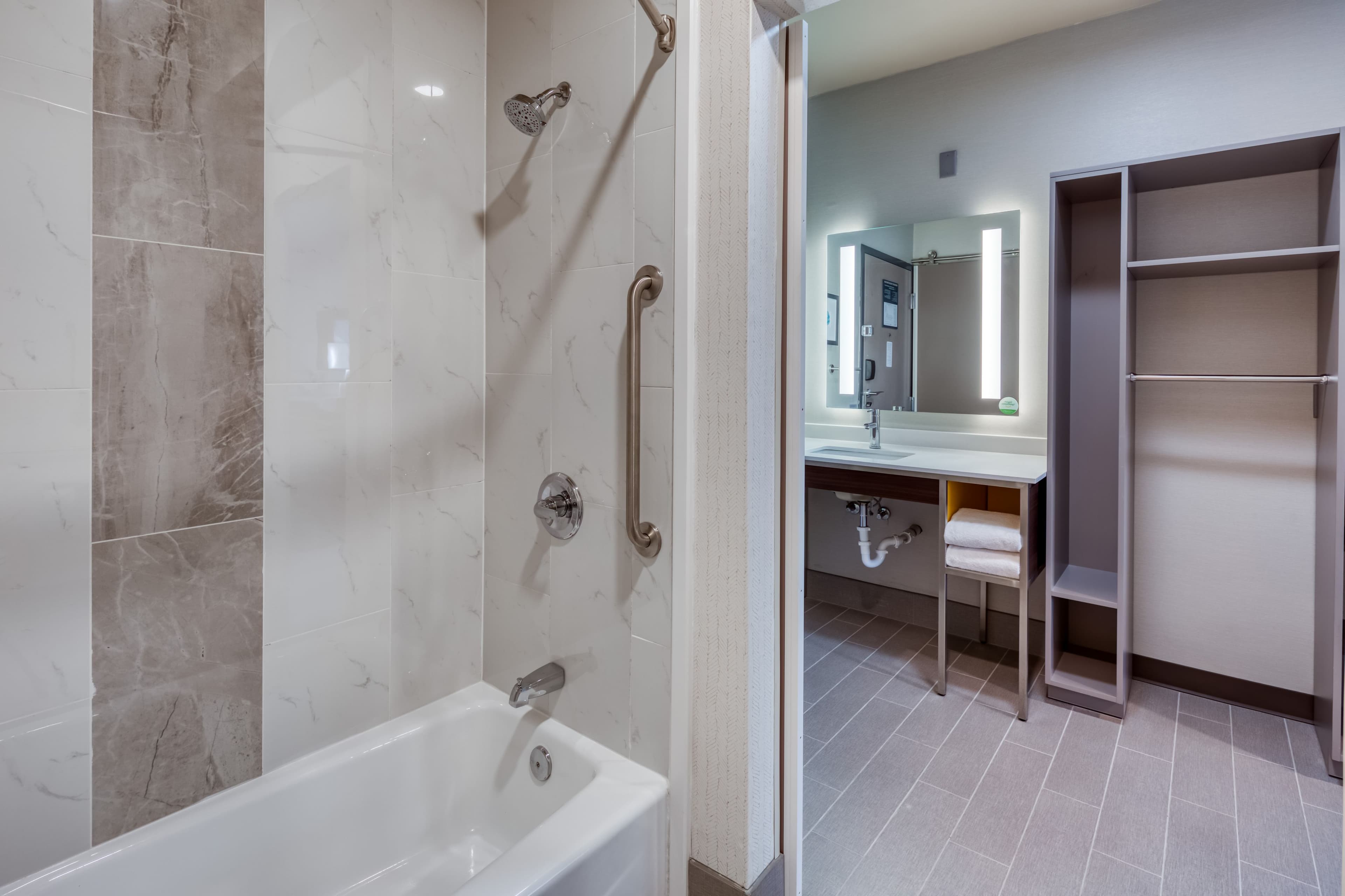Holiday Inn Kansas City - Downtown — 9