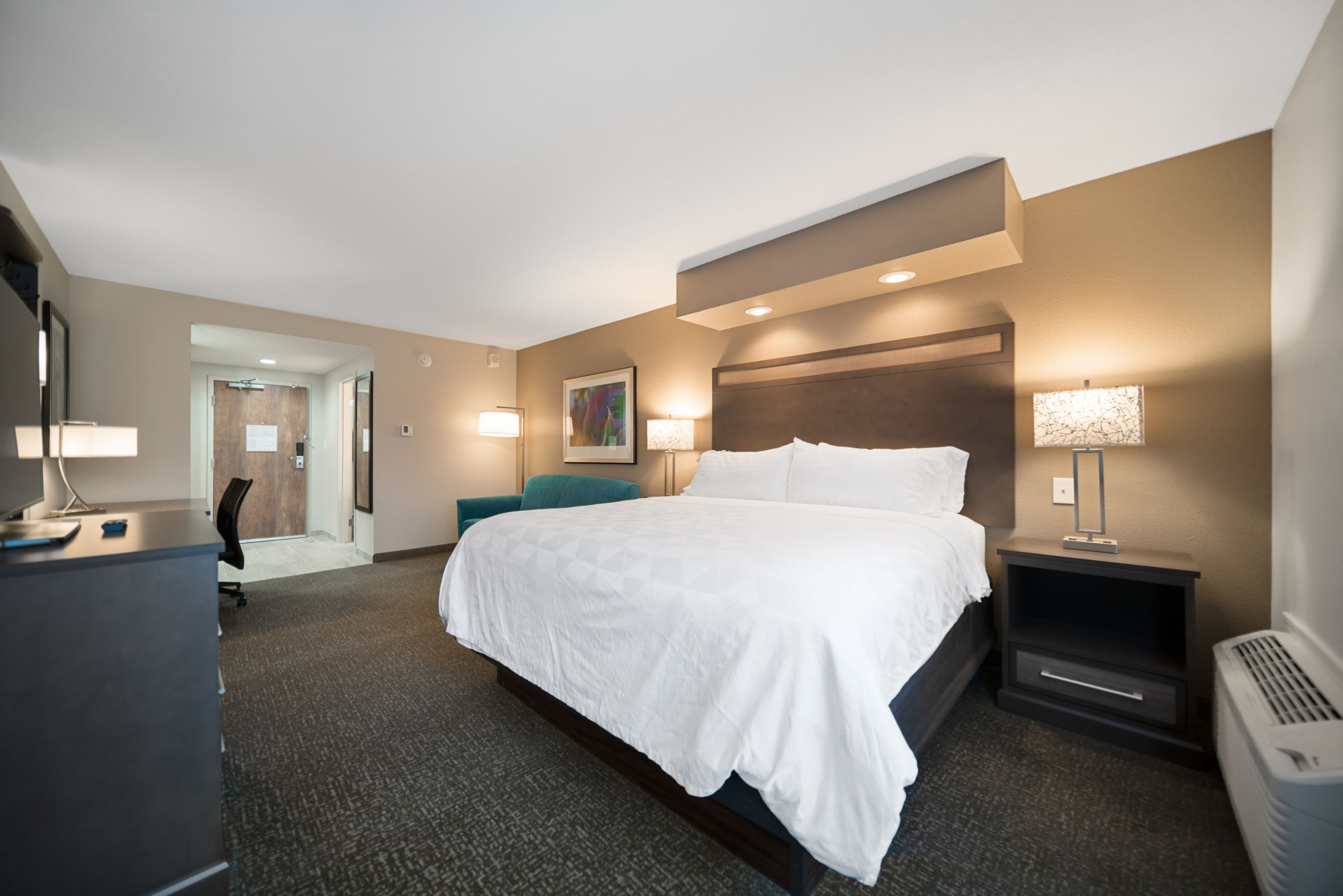 Holiday Inn Kearney — 12