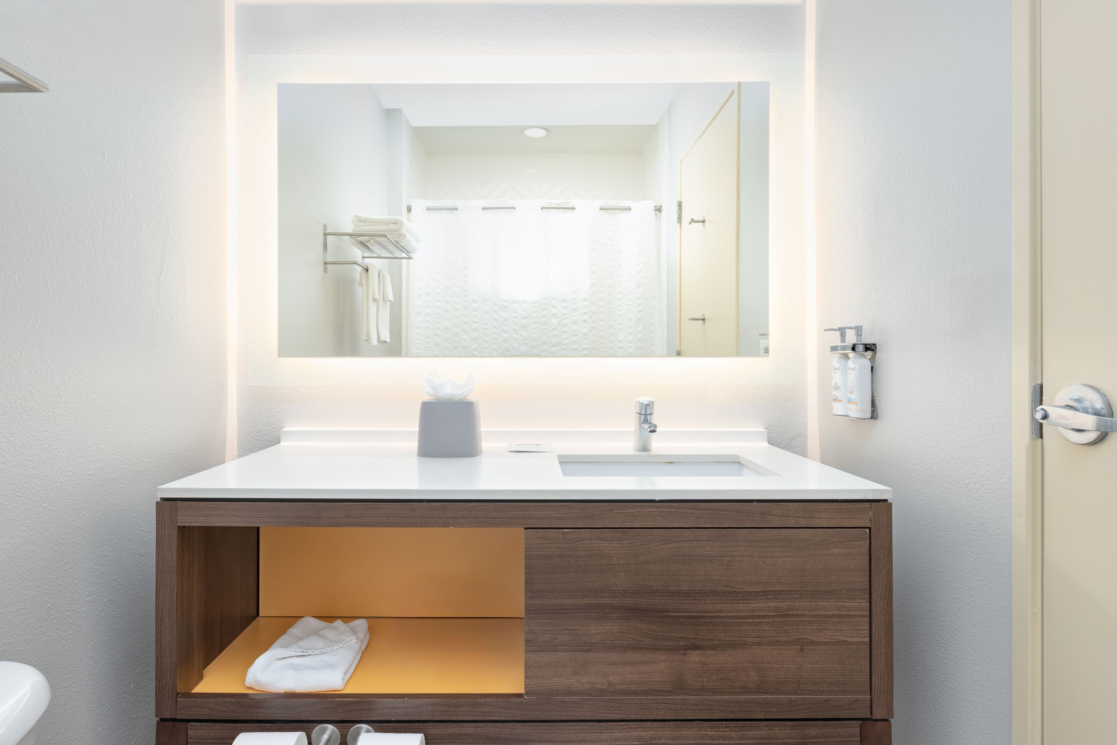 Standard Room - Image 6