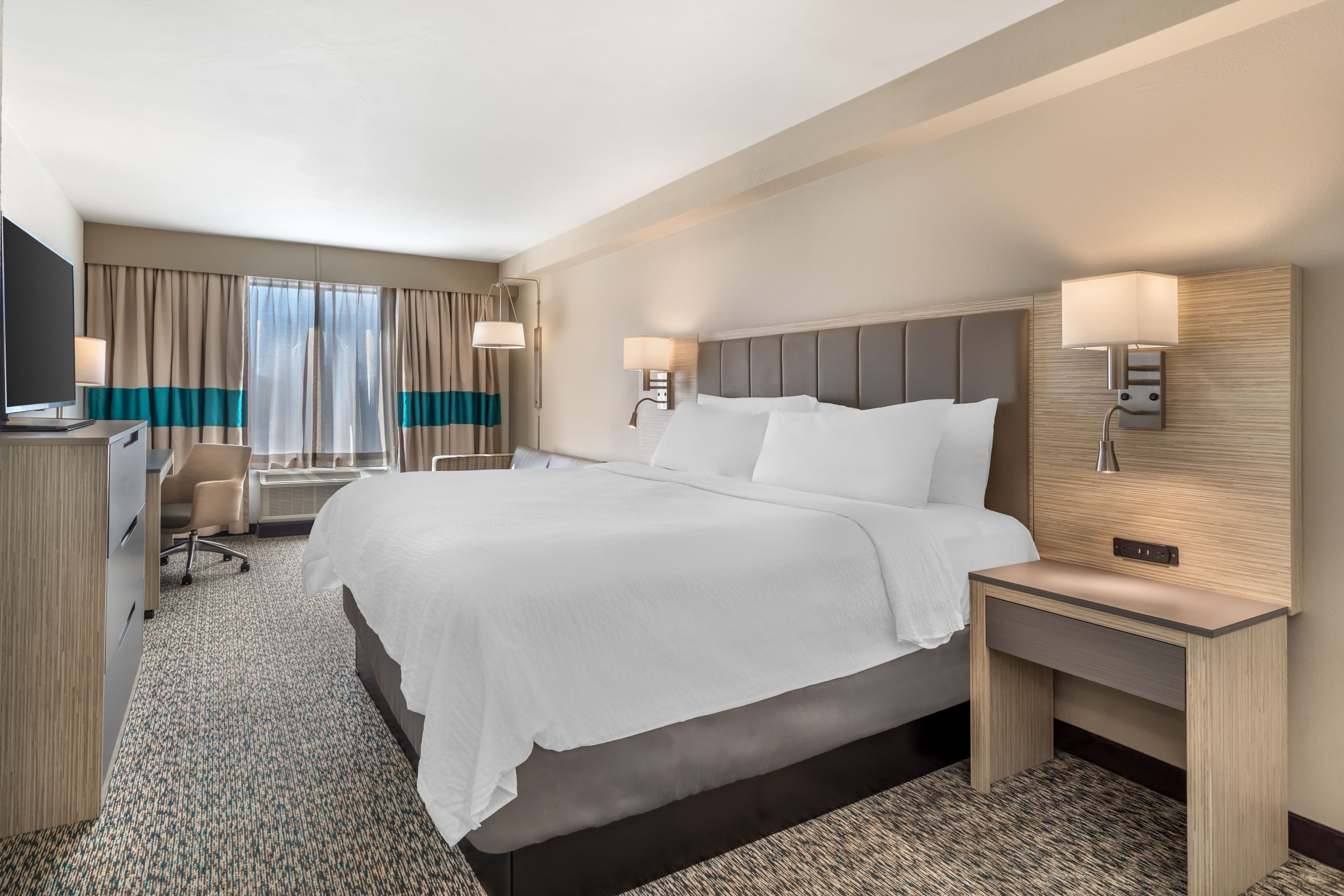 Holiday Inn Knoxville N - Merchant Drive - Image 5