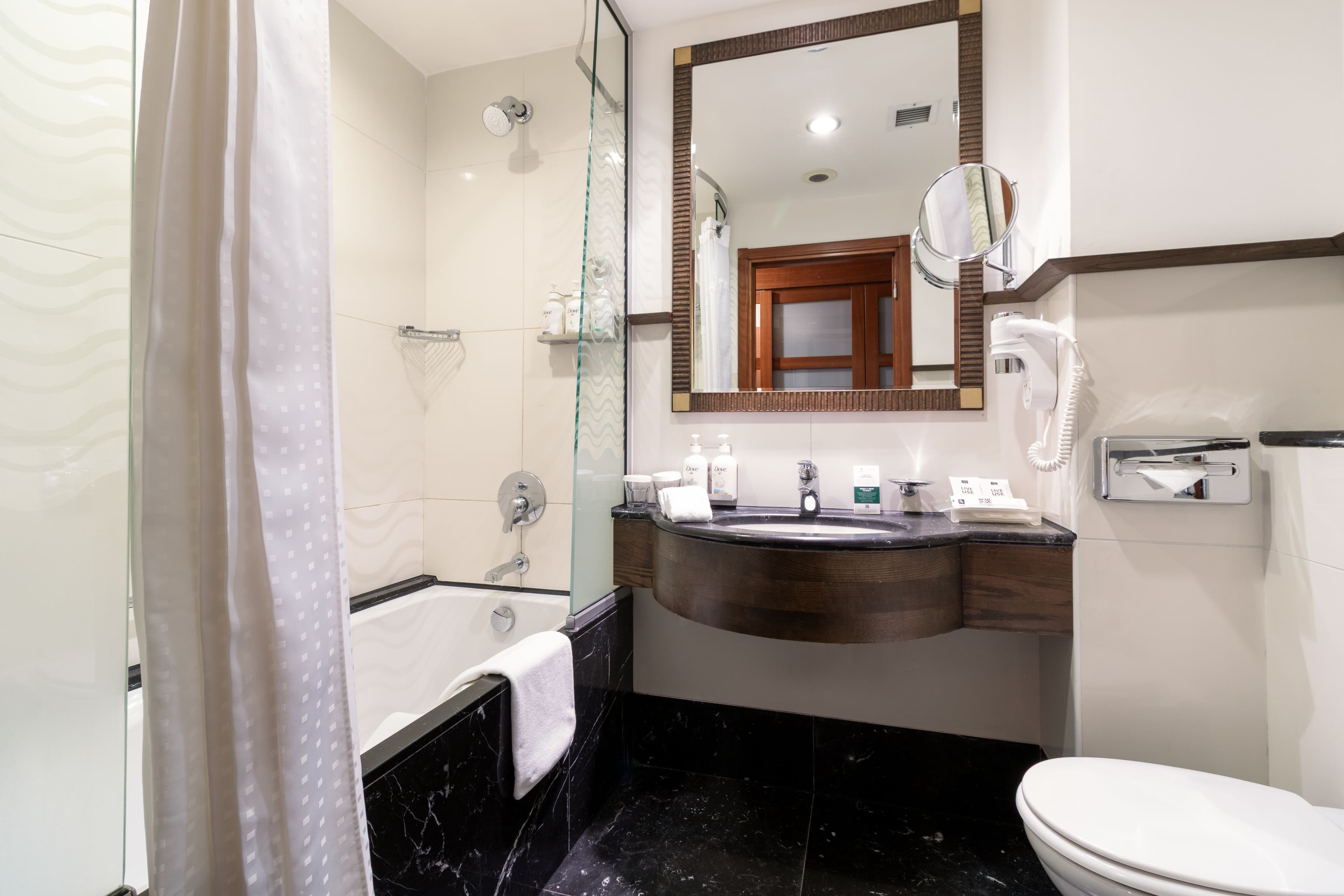 Holiday Inn Kuwait Salmiya — 21
