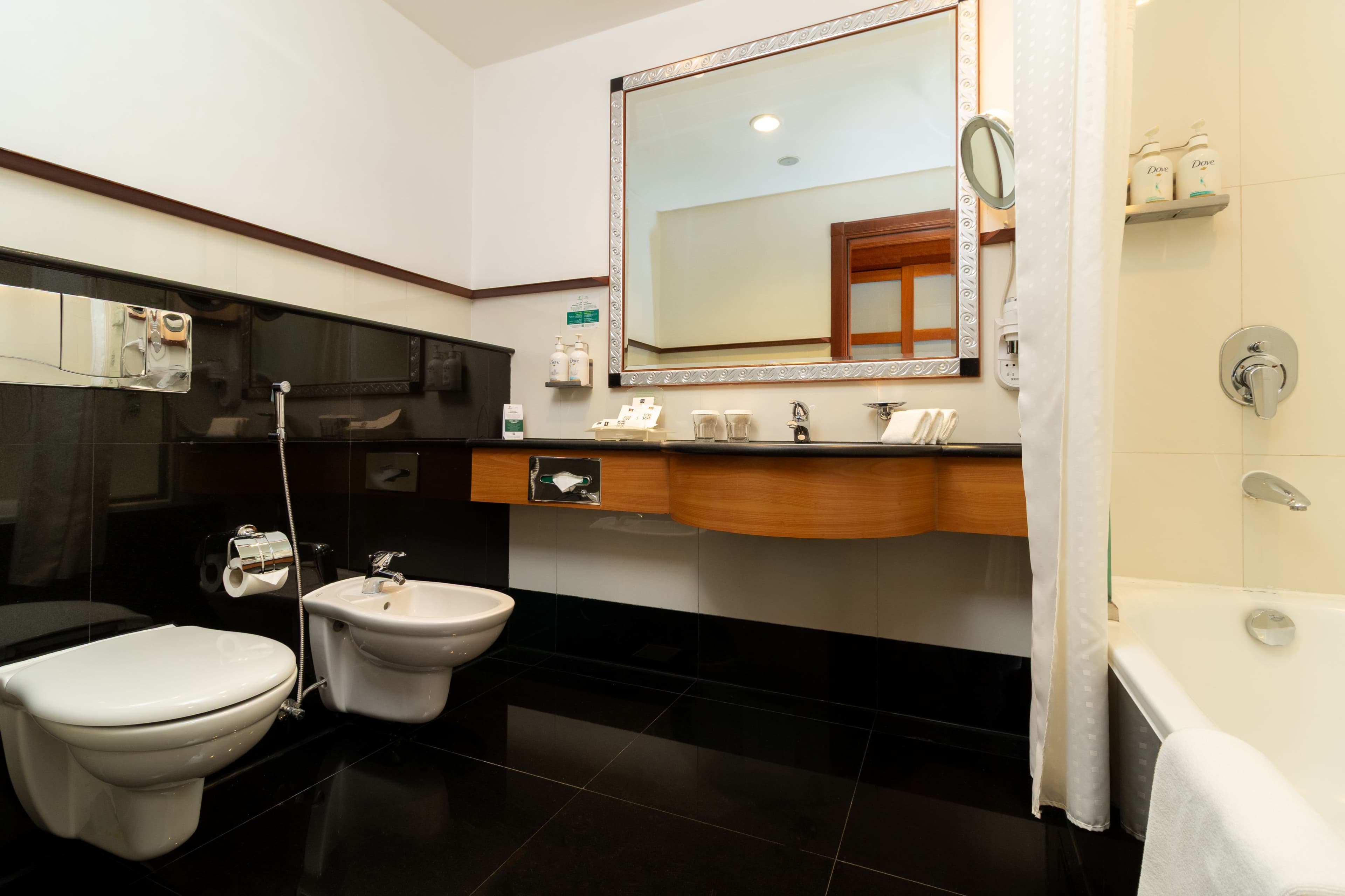 Holiday Inn Kuwait Salmiya — 3