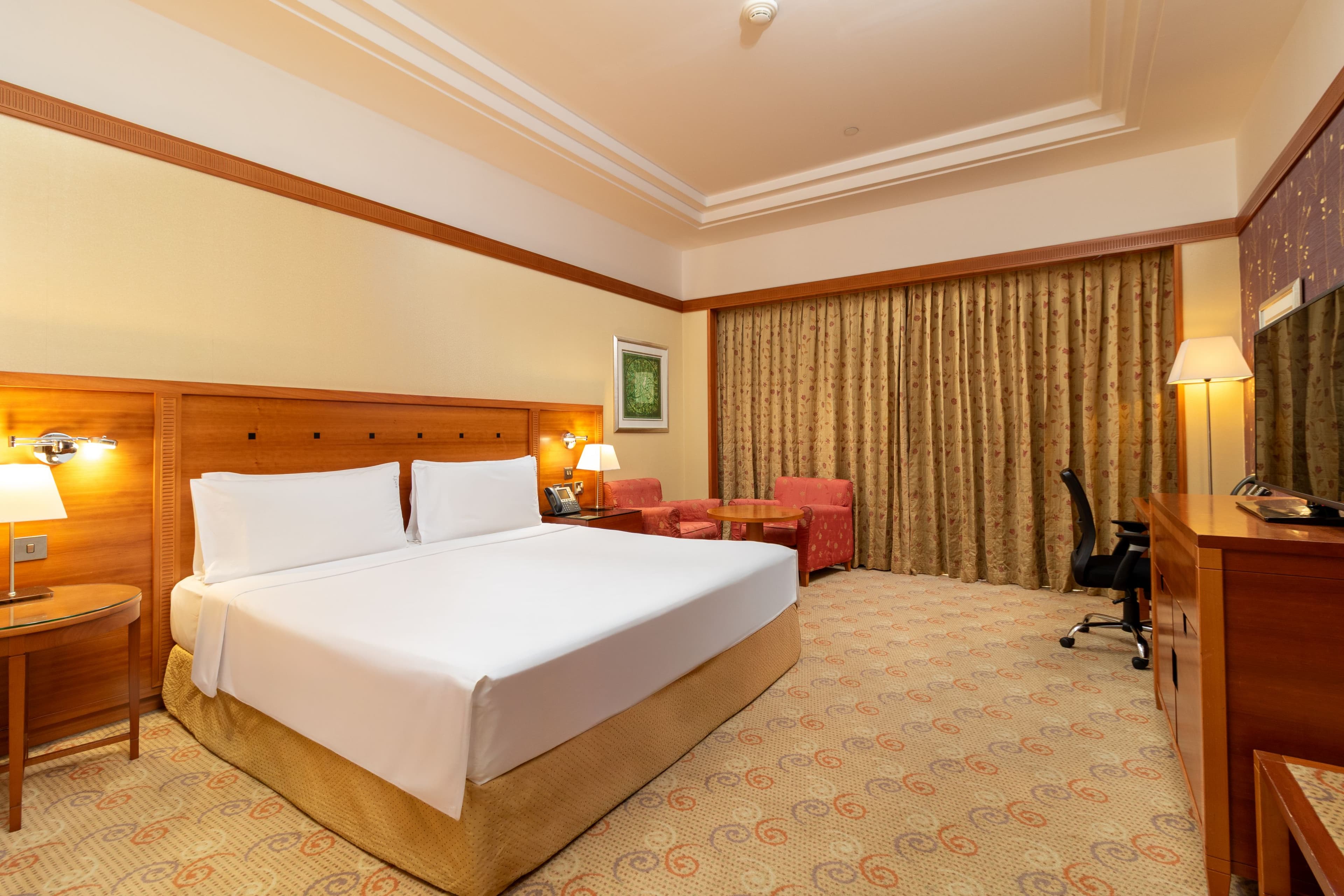 Holiday Inn Kuwait Salmiya — 6