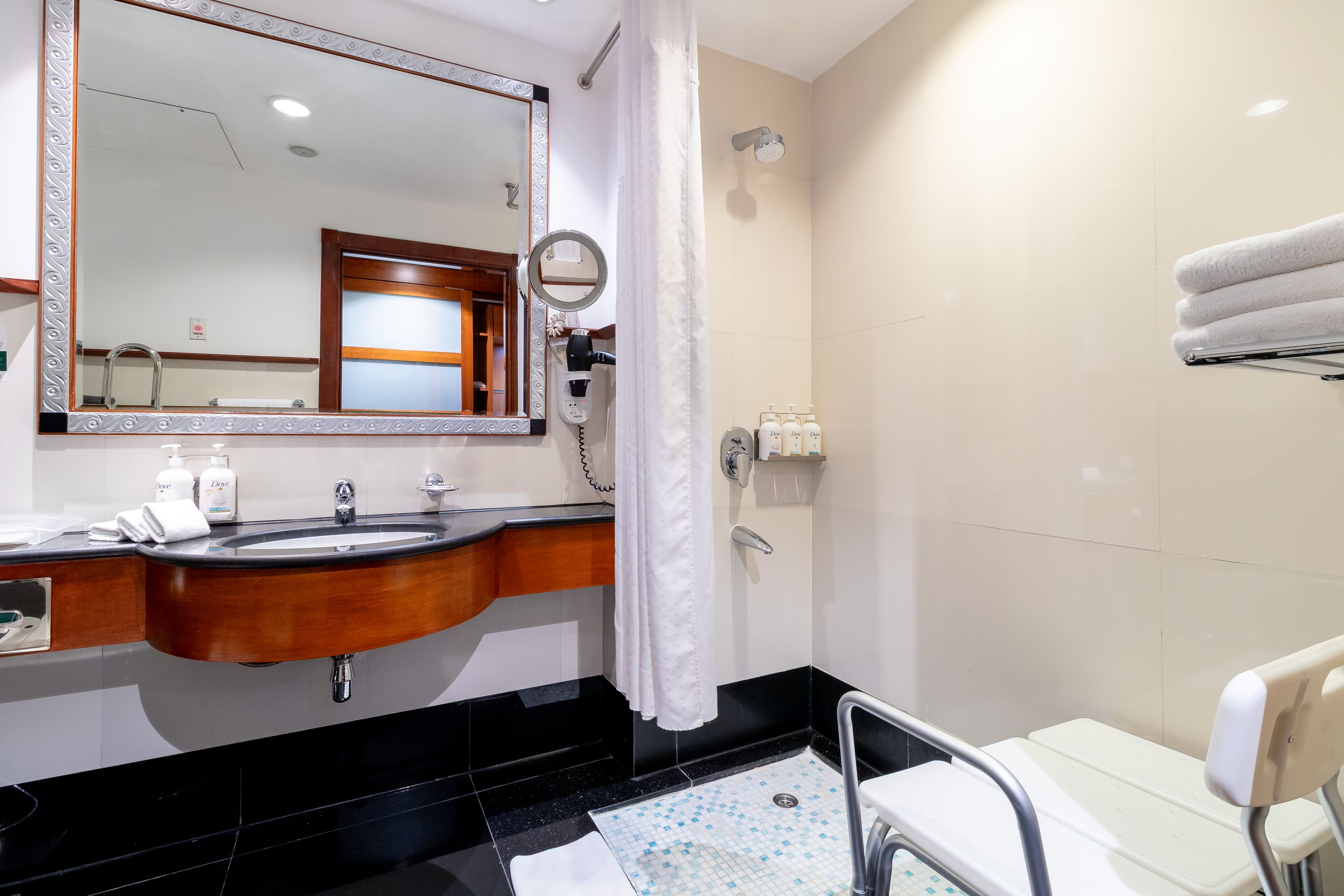 Holiday Inn Kuwait Salmiya — 28