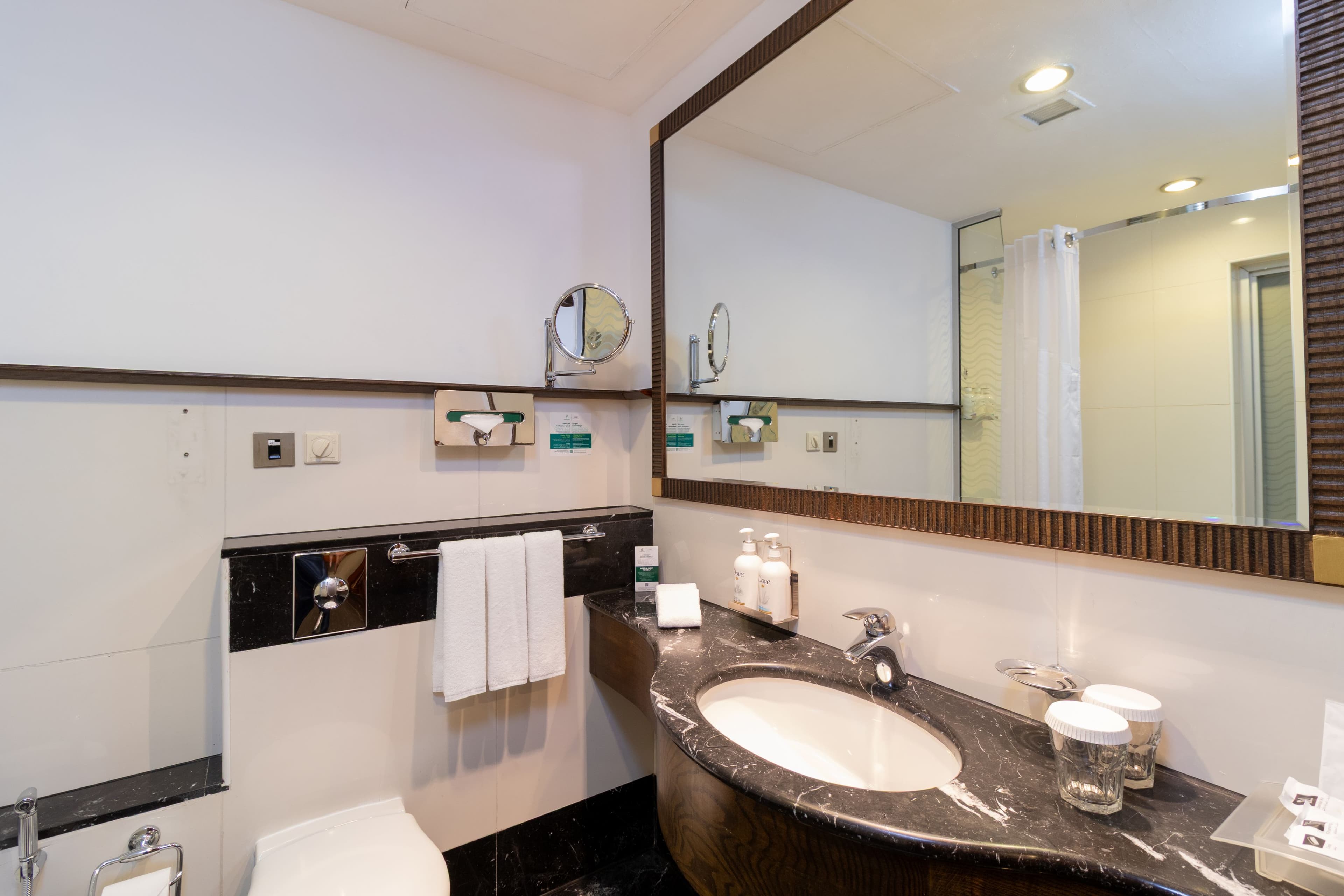 Holiday Inn Kuwait Salmiya — 11