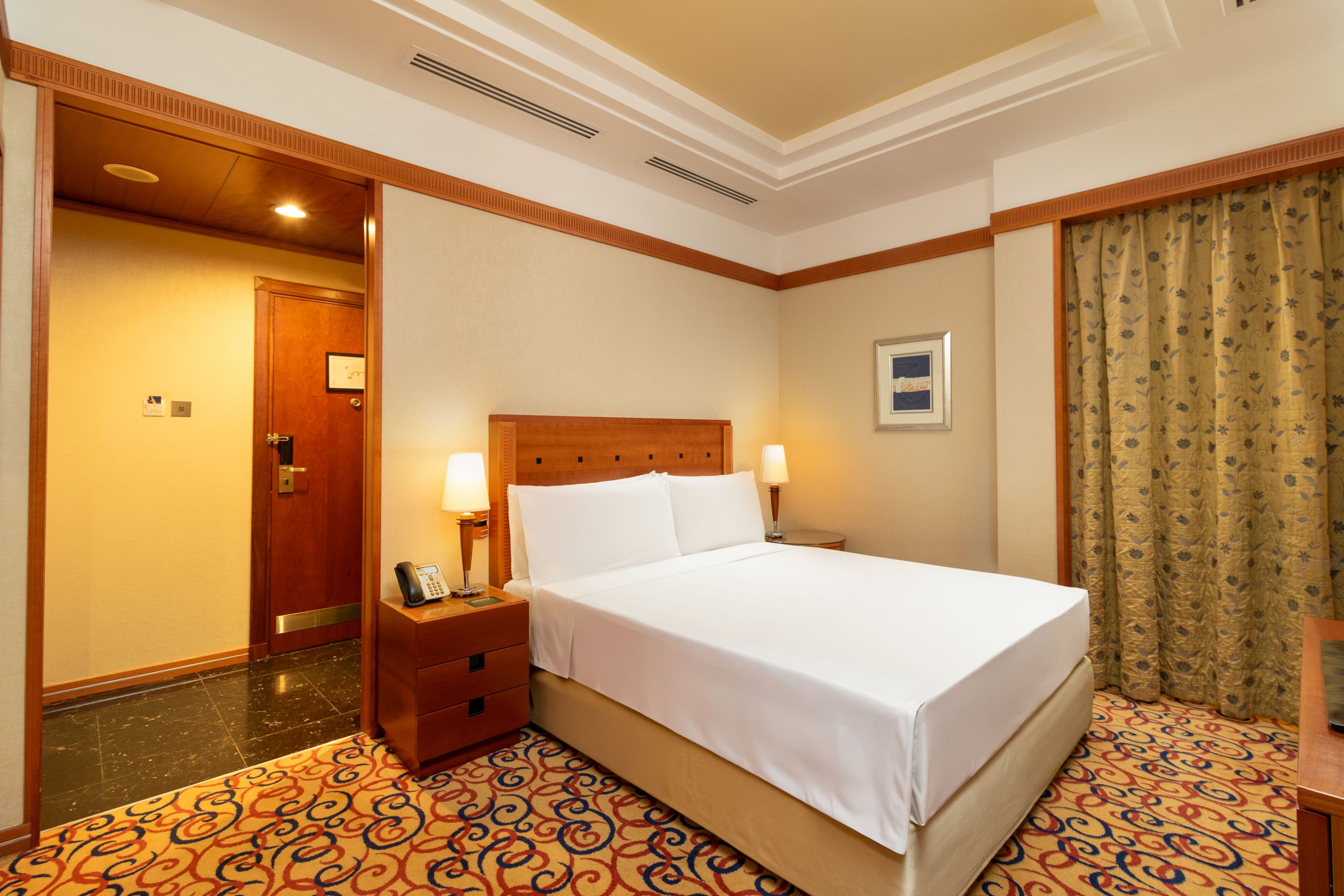 Holiday Inn Kuwait Salmiya — 9