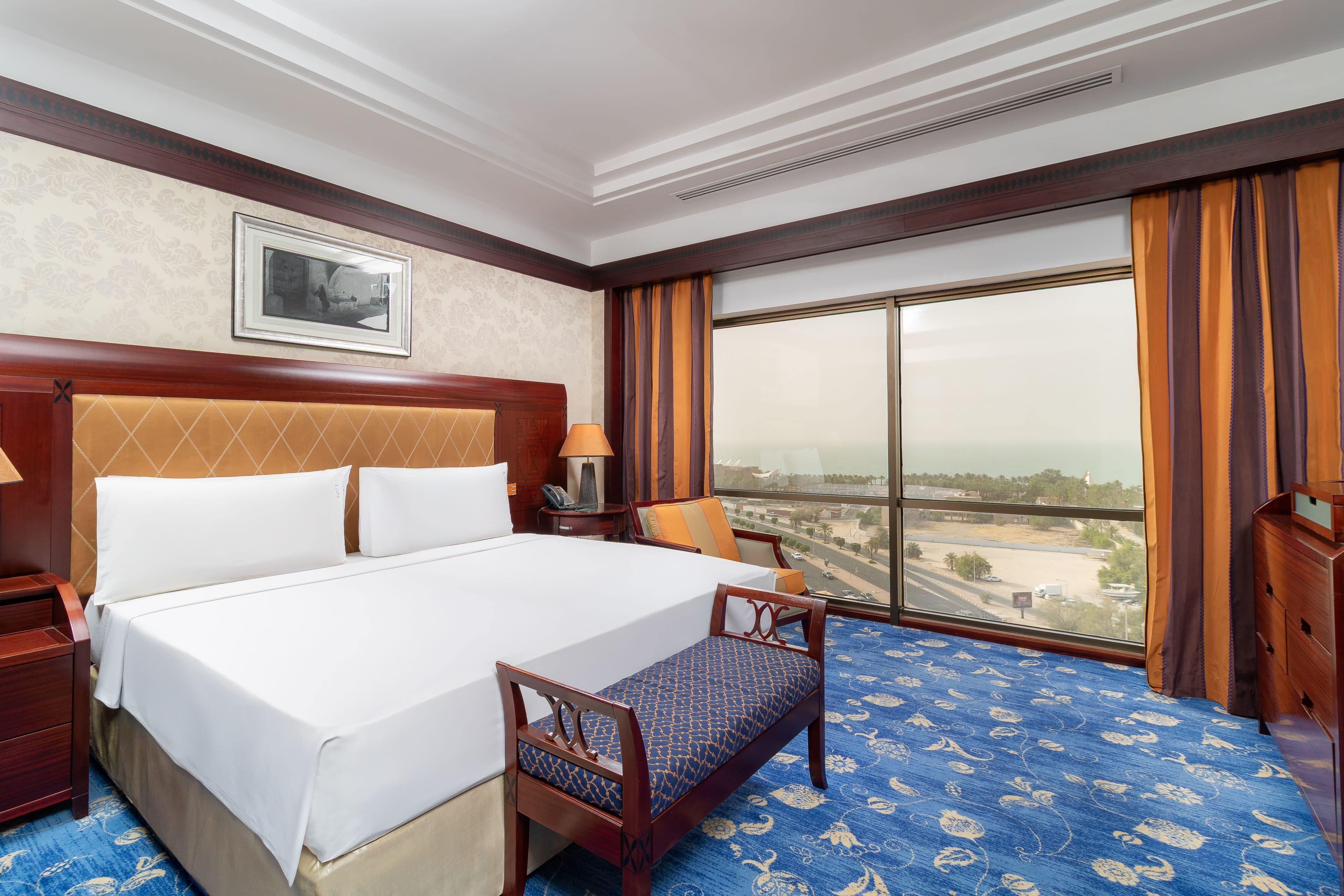 Holiday Inn Kuwait Salmiya — 53