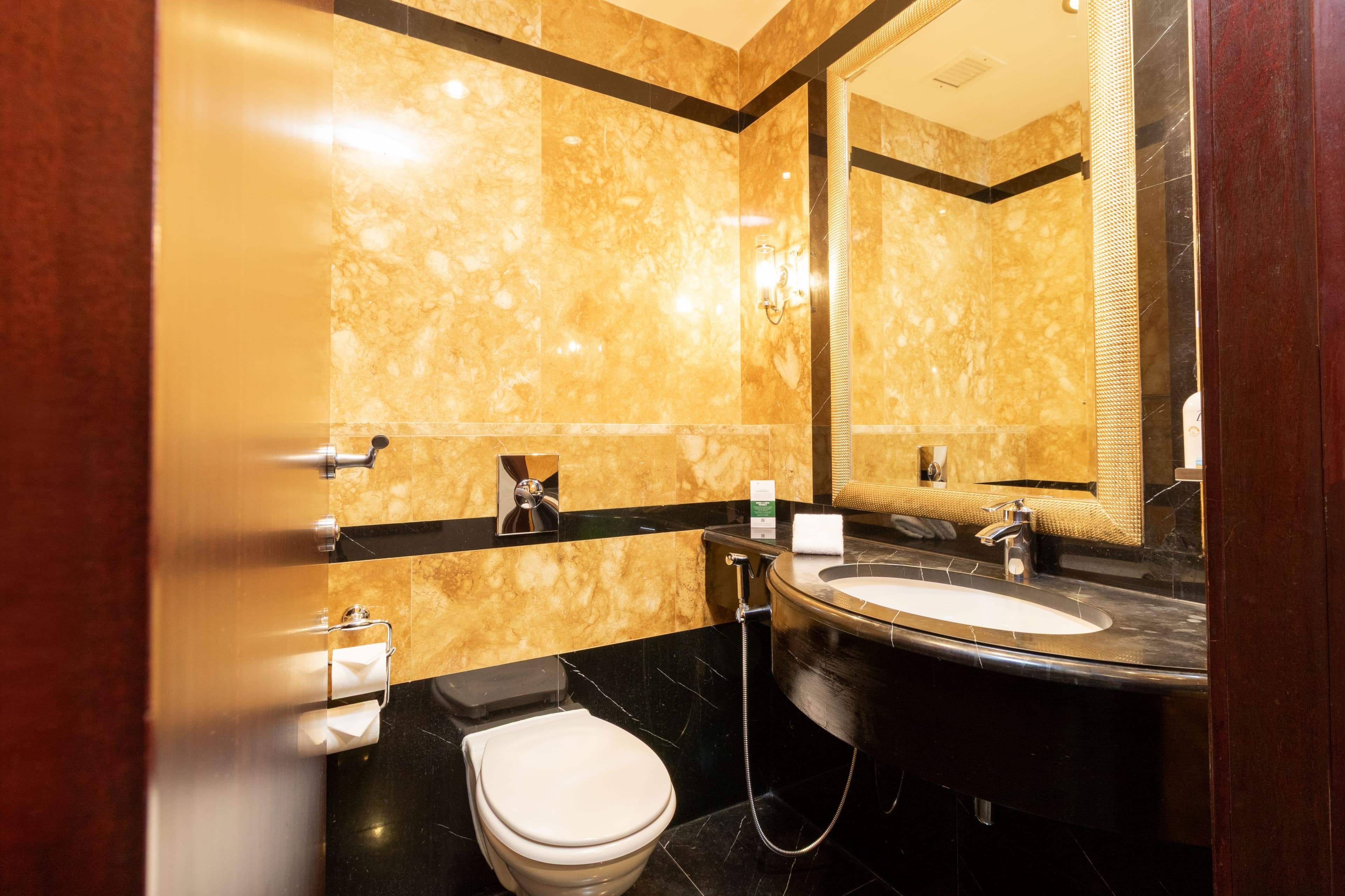 Holiday Inn Kuwait Salmiya — 56