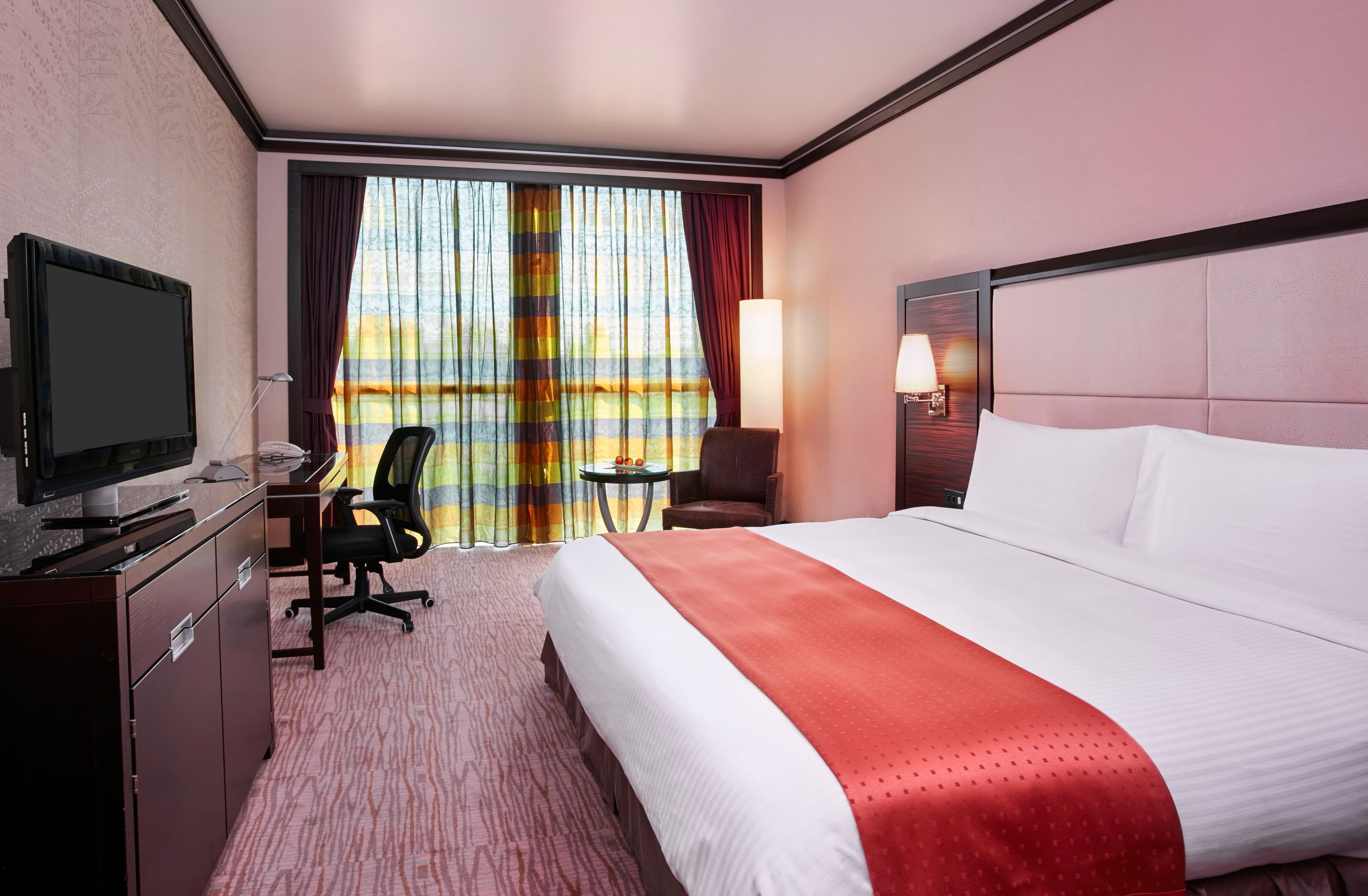 Holiday Inn Kuwait Al Thuraya City - Image 4