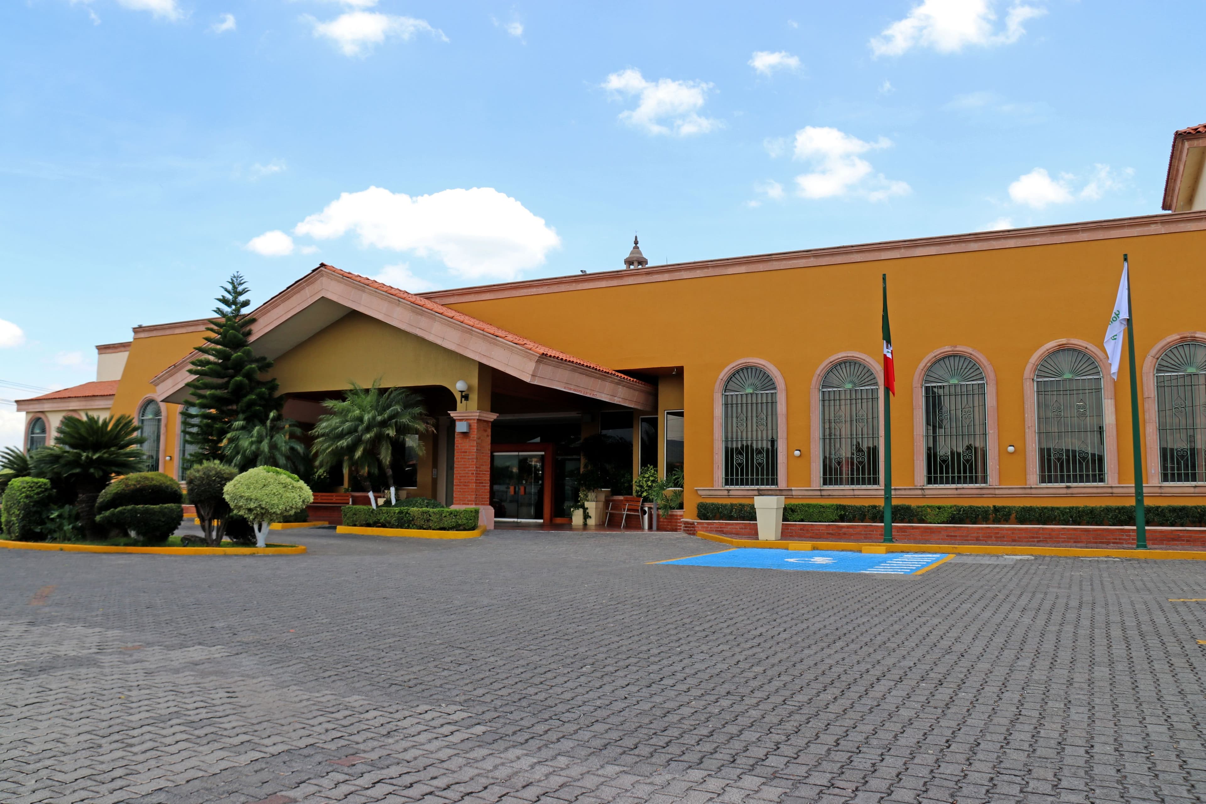 Holiday Inn La Piedad - Image 1