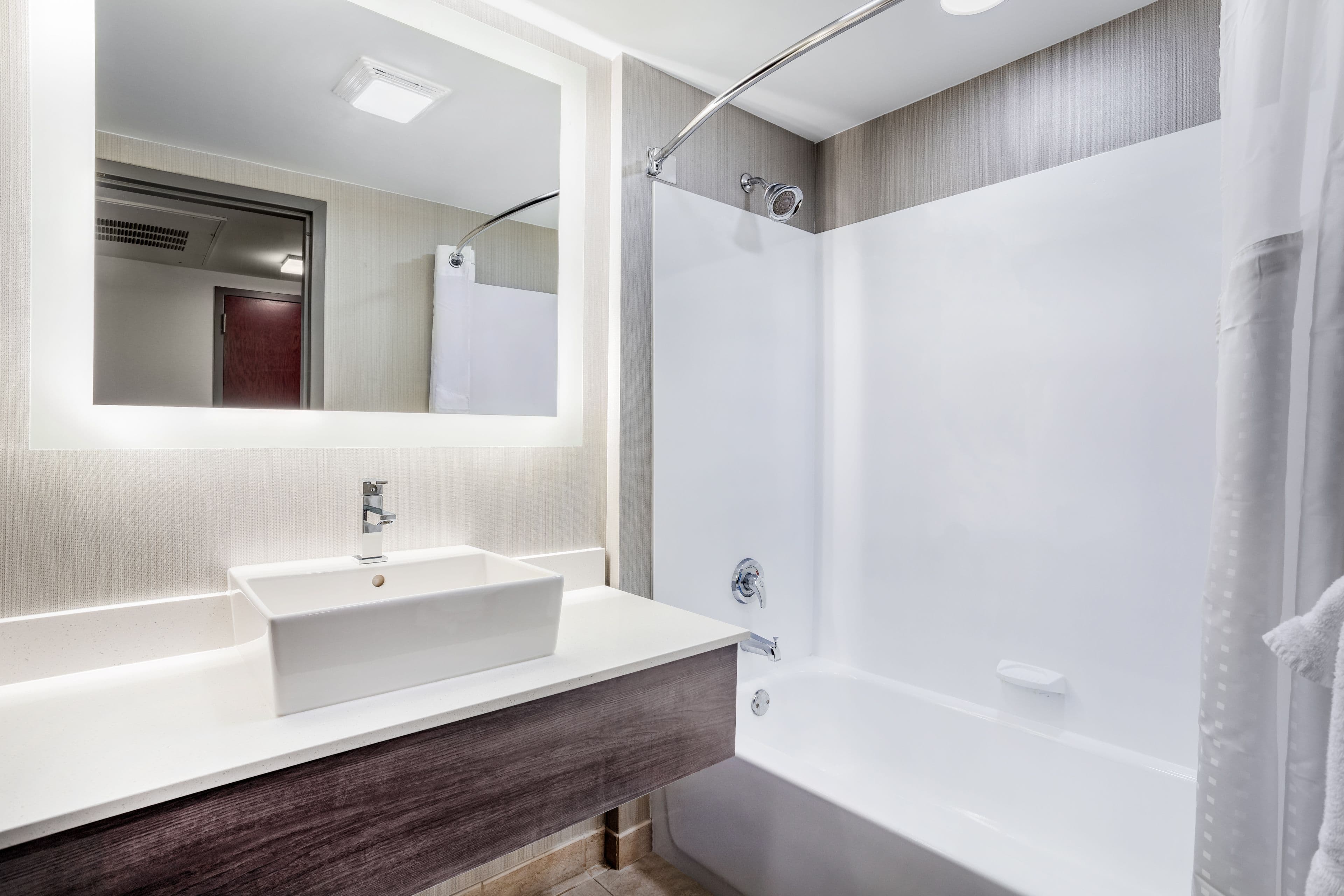Holiday Inn Lafayette-City Centre — 13