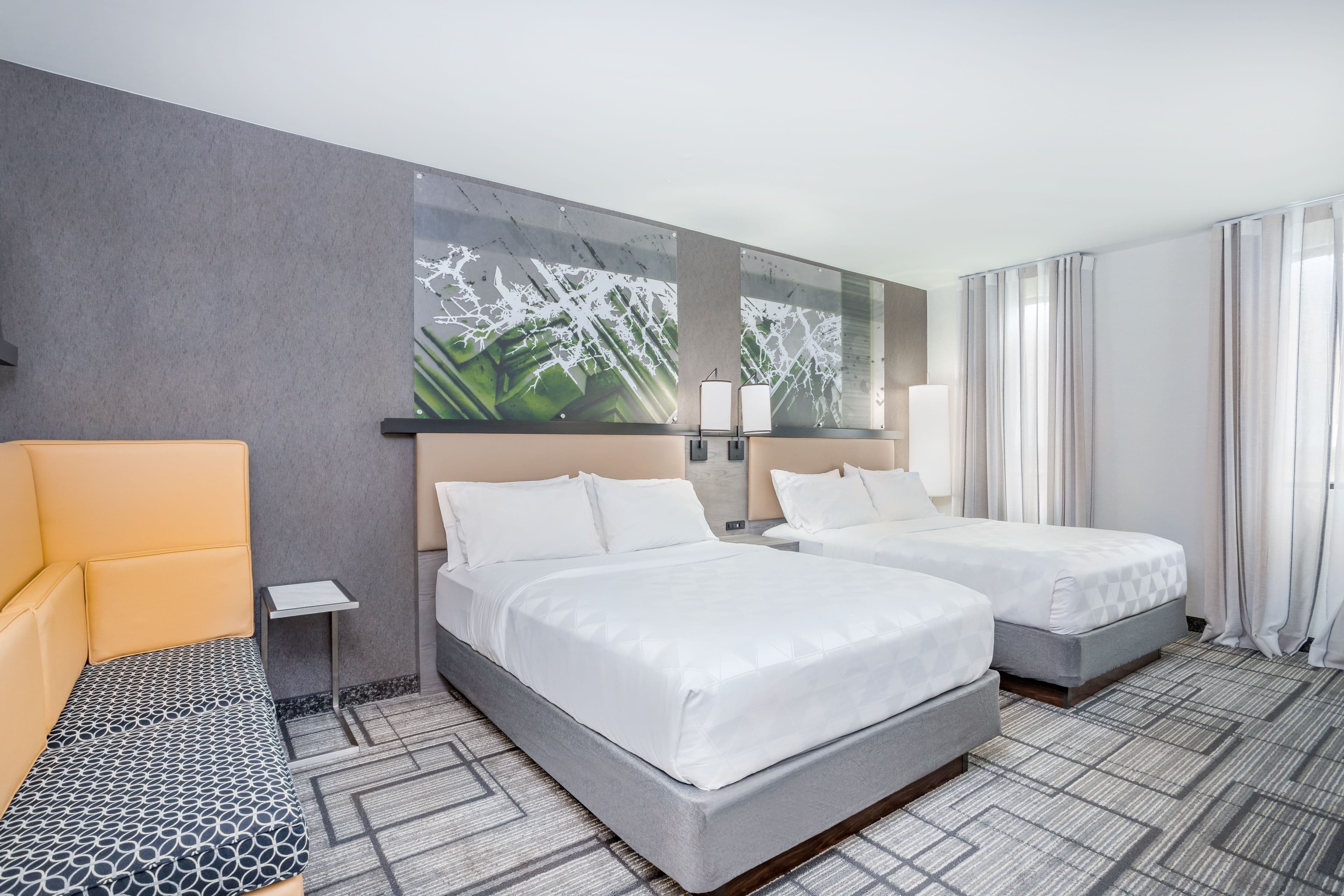 Holiday Inn Lafayette-City Centre — 12