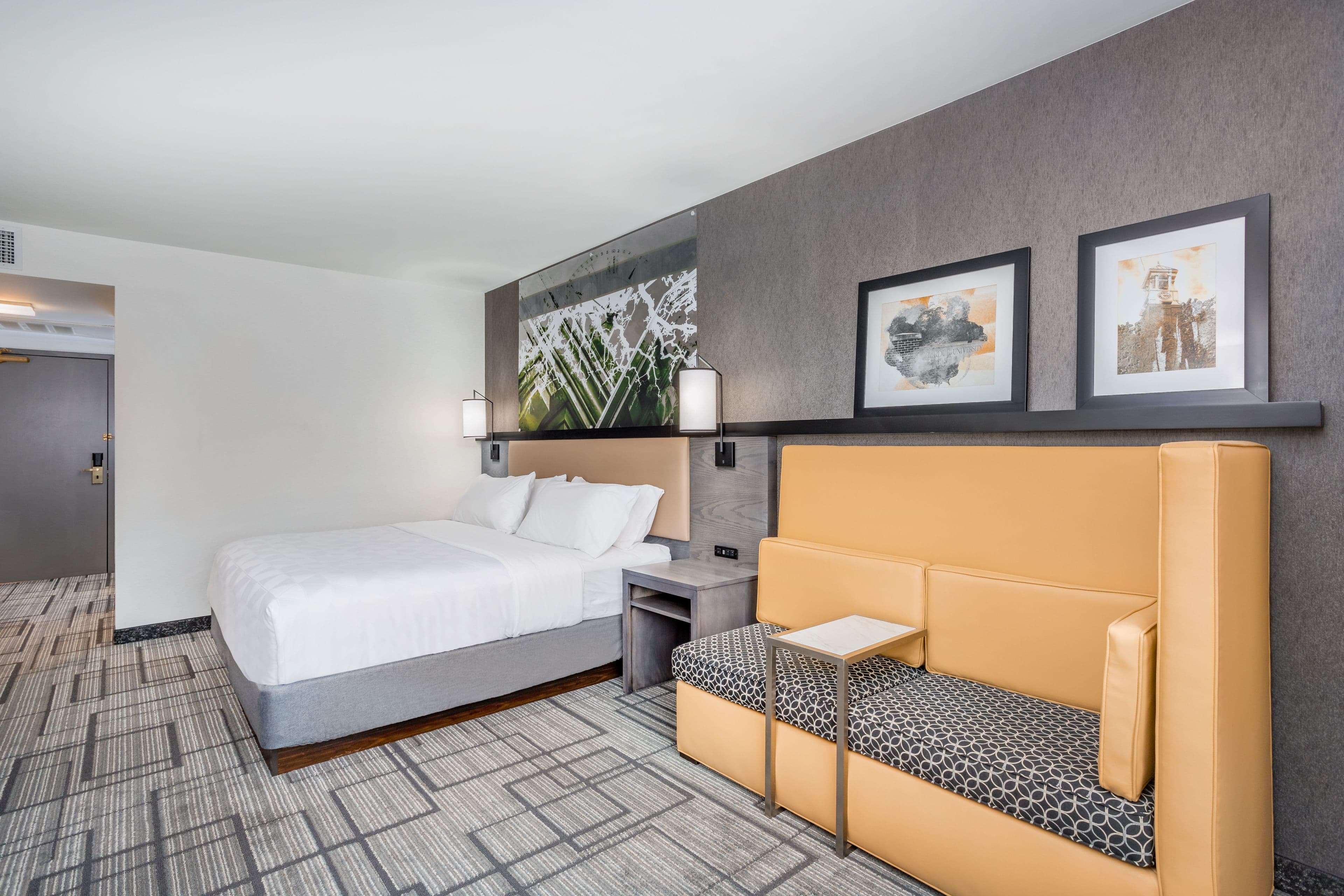 Holiday Inn Lafayette-City Centre — 4