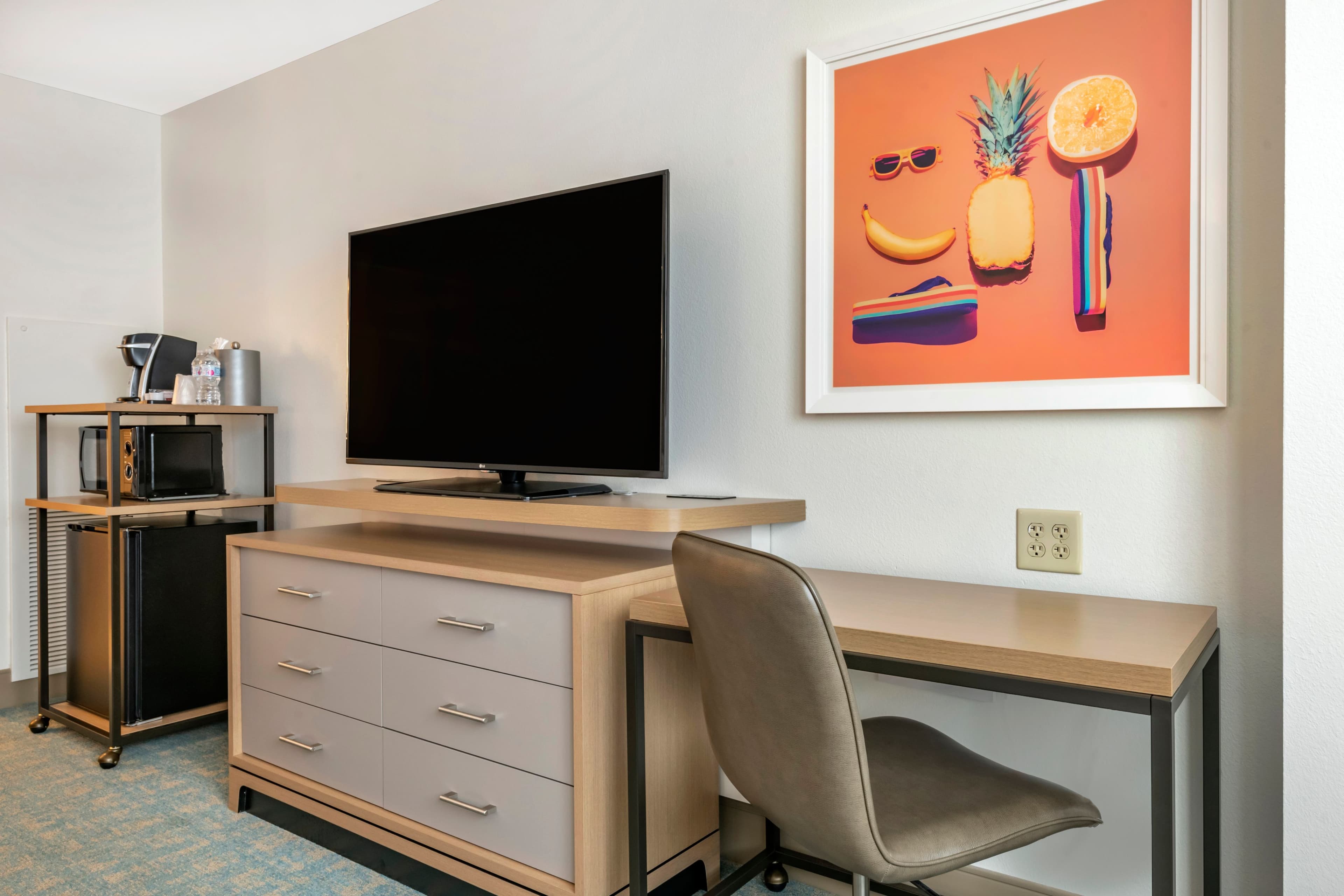 1 King Standard - Image 1