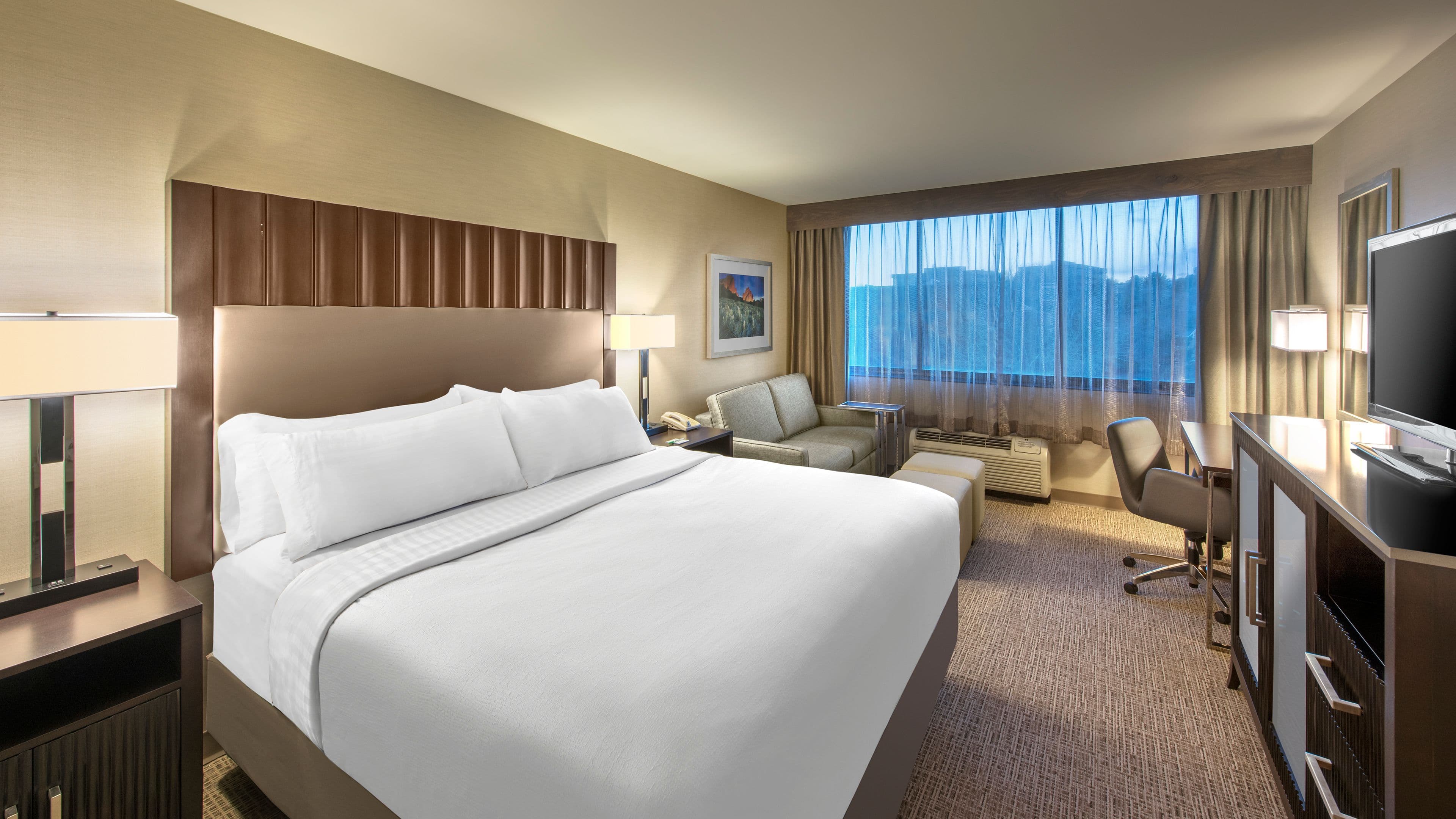 Holiday Inn Denver Lakewood — 7