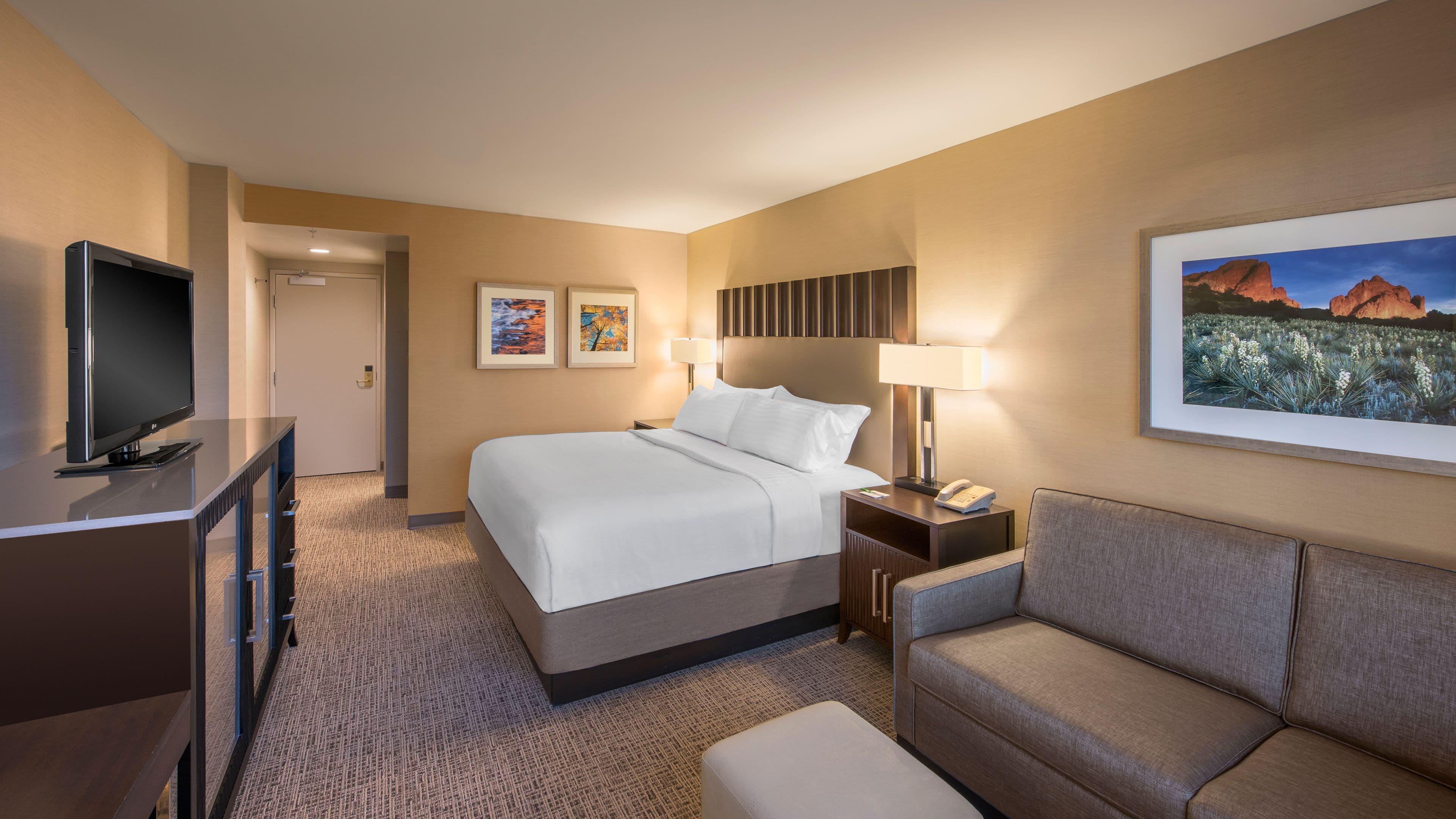 Holiday Inn Denver Lakewood — 10