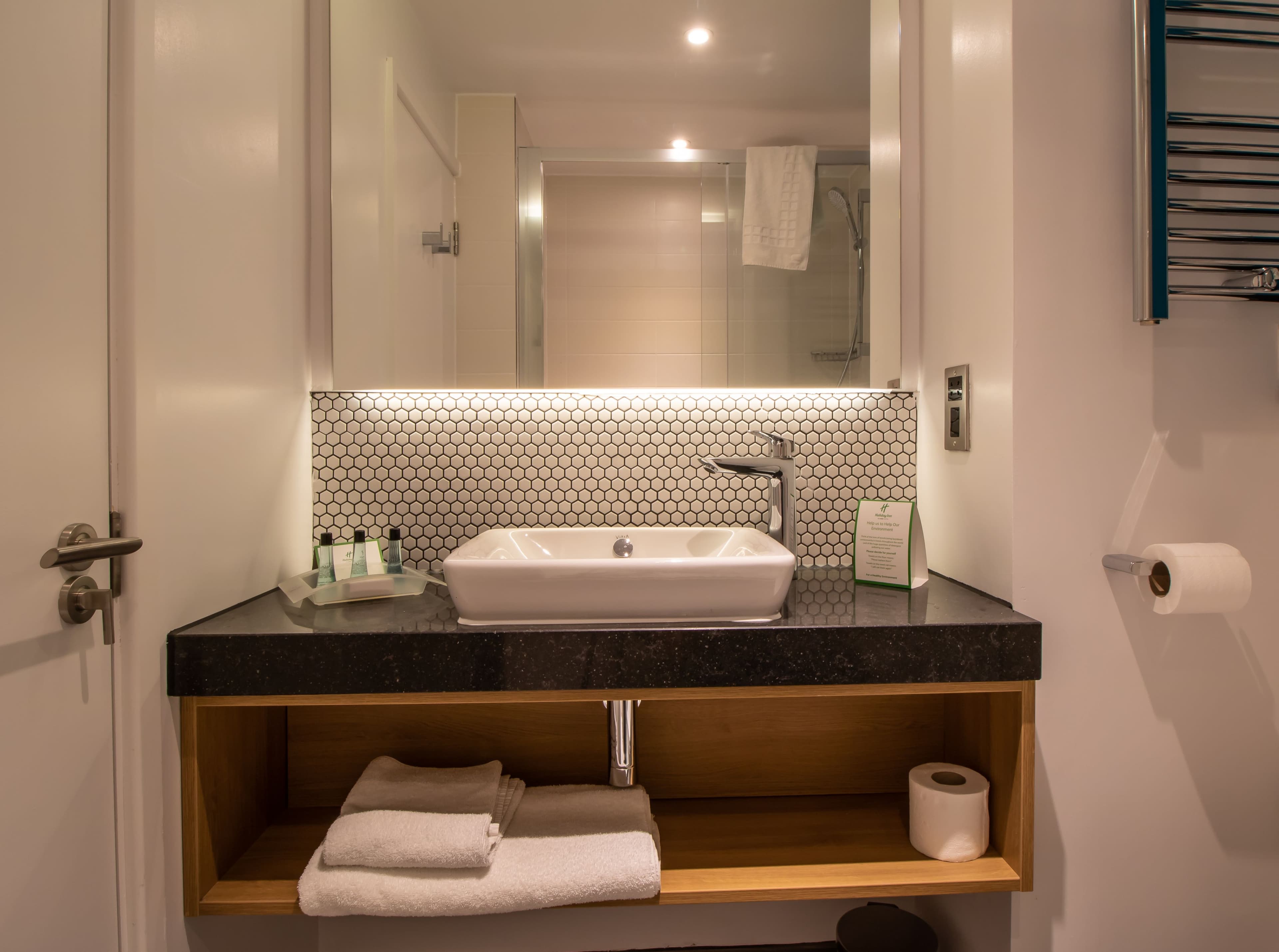 Standard Room - Image 6