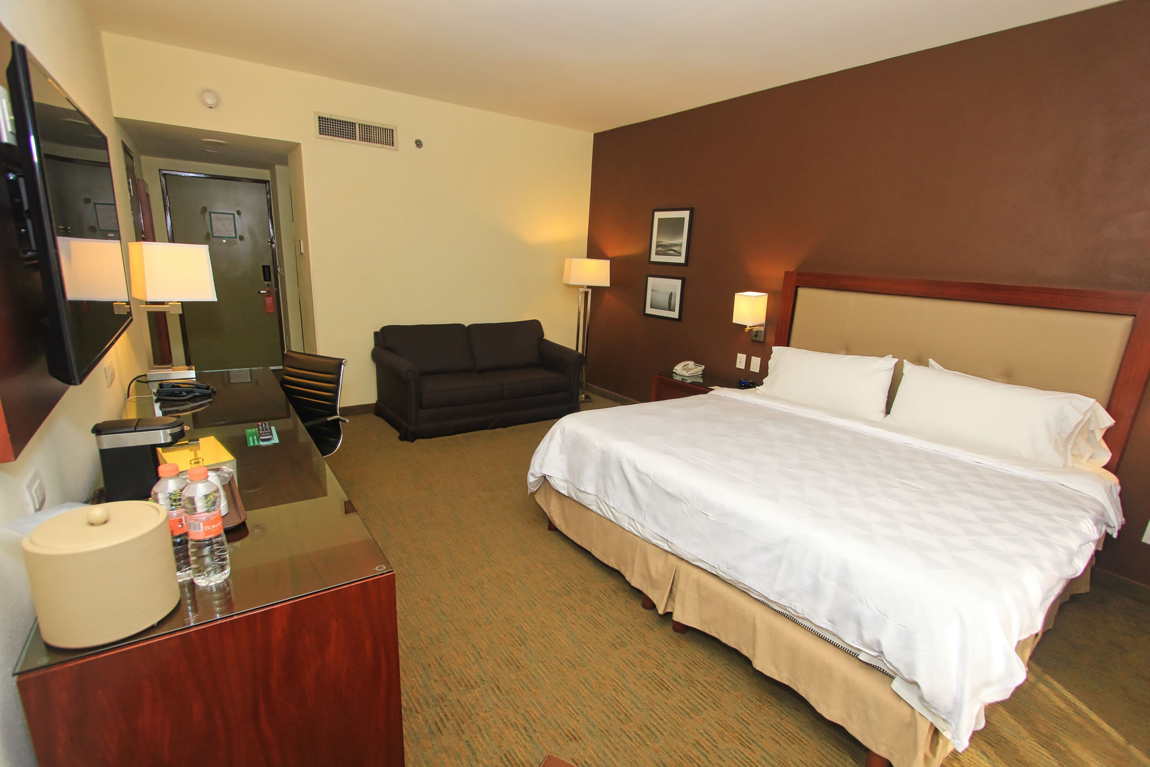 Holiday Inn Leon — 11